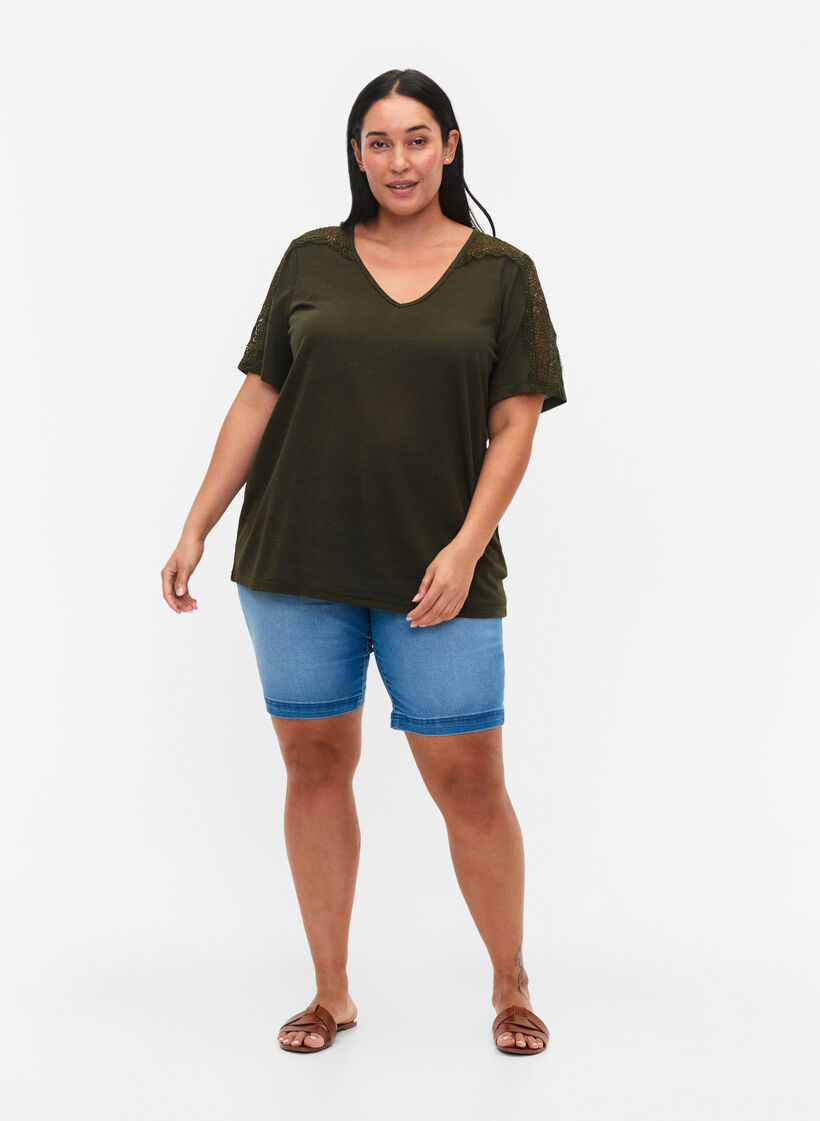 Bluzka z krótkim rekawem z koronka i dekoltem w szpic, Forest Night, Model image number 2