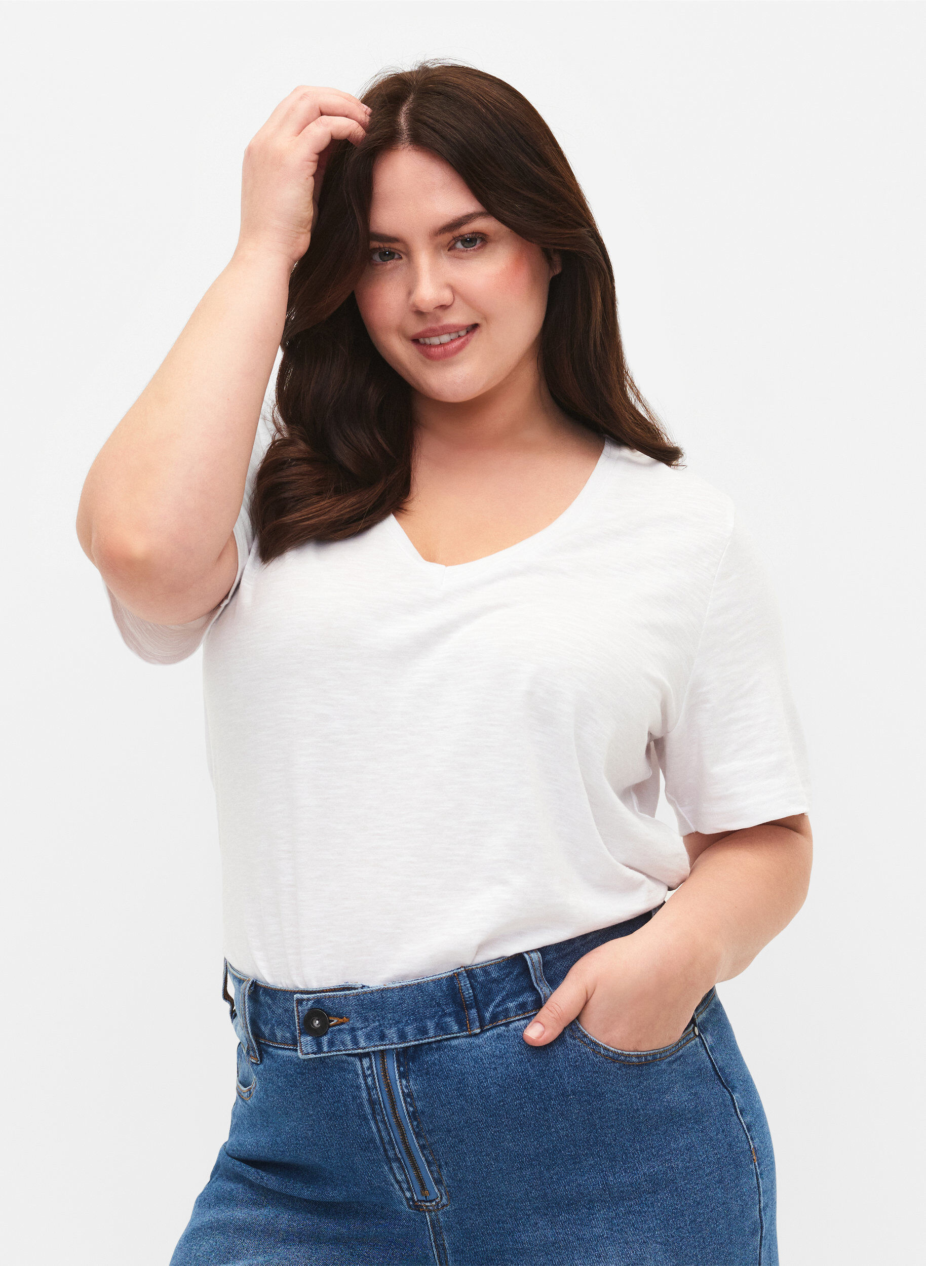 Podstawowa koszulka z kr&oacute;tkim rekawem i dekoltem w szpic, Biały, Model