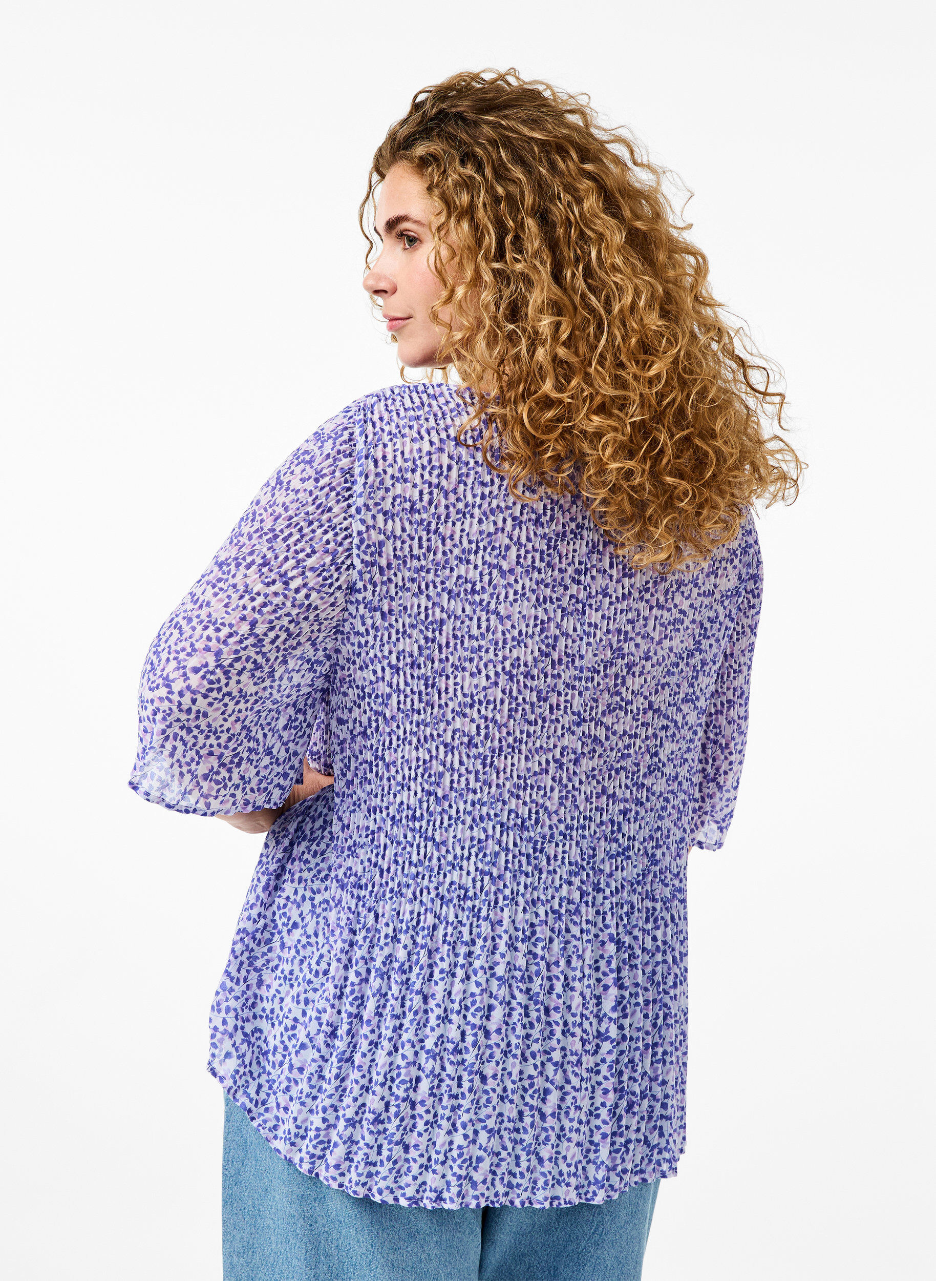 Zizzi Plisowana bluzka w kwiaty, Small Flower AOP, Model image number 1