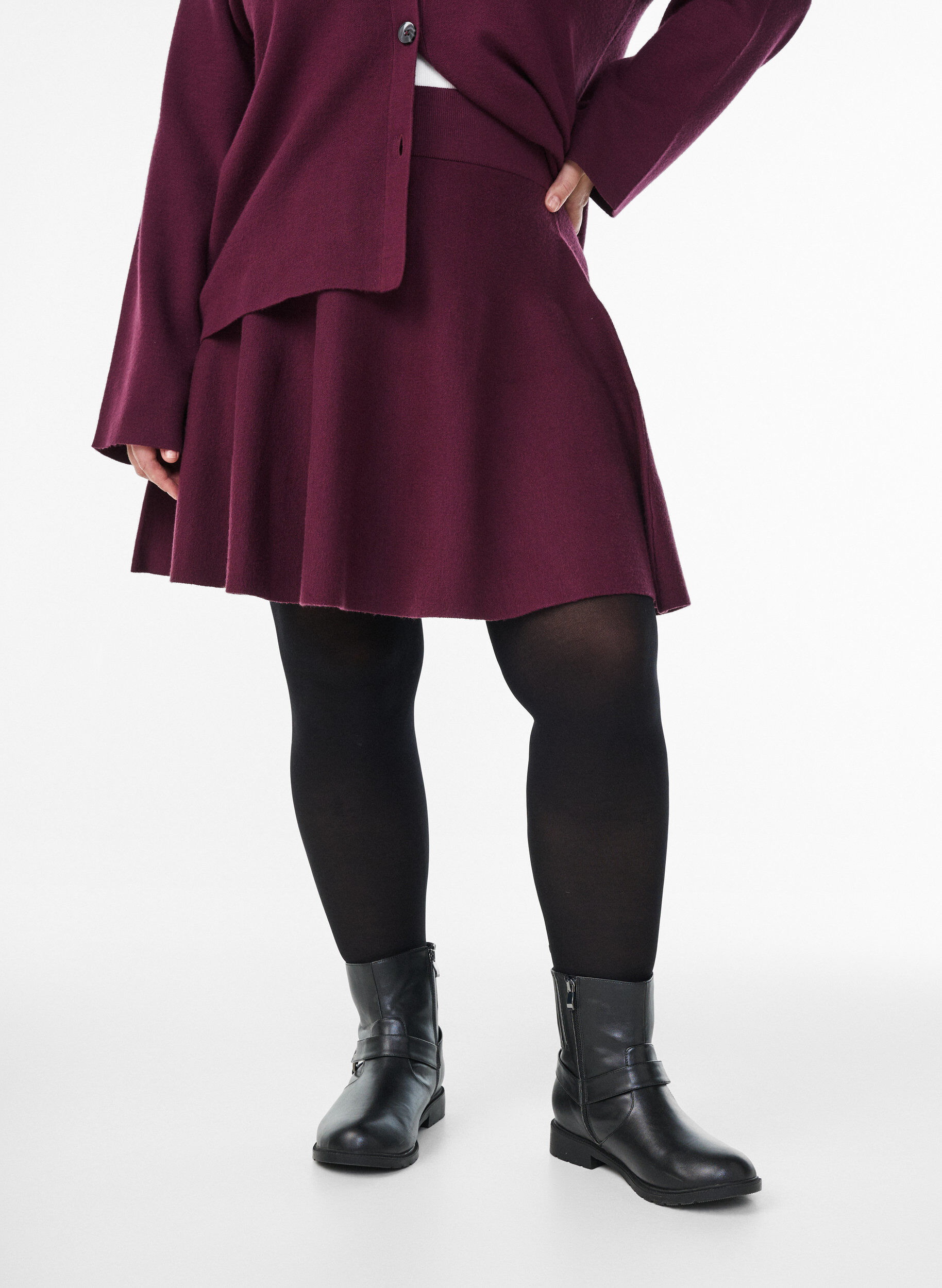 Zizzi Kr&oacute;tka sp&oacute;dnica w ksztalcie litery A z dzianiny, Ciemnobordowy, Model image number 3