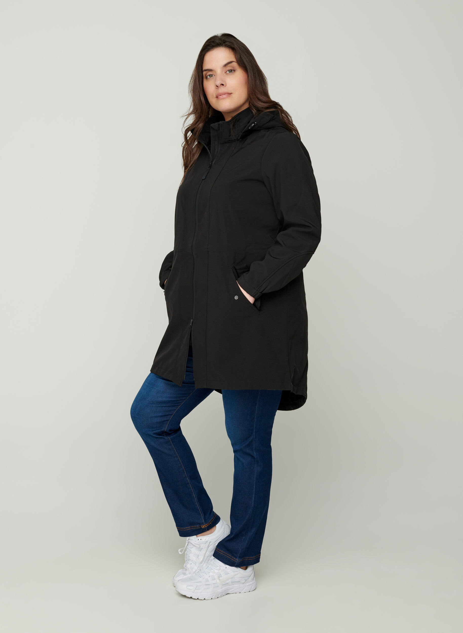 Zizzi Kurtka softshell z kapturem, Black solid, Model image number 5