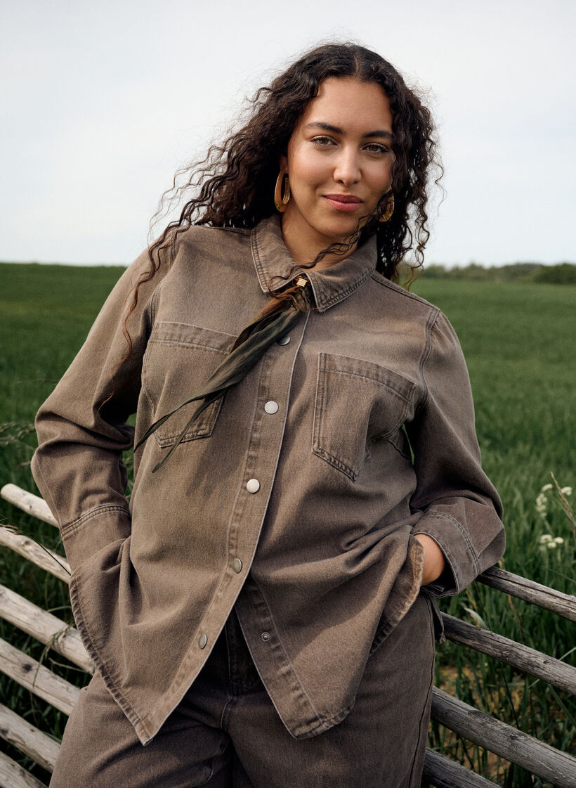 Kolorowa koszula z denimu z kieszeniami na piersiach, Brązowy, Image image number 0