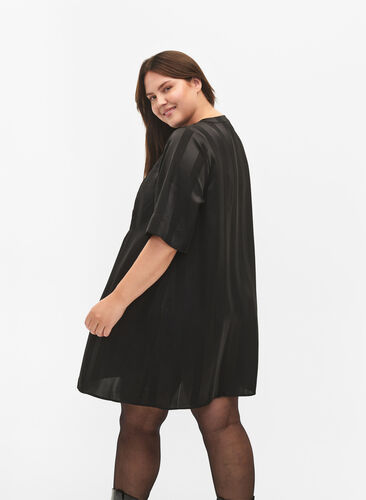 Trapezowa sukienka w paski z 1/2 rekawami, Black, Model image number 1