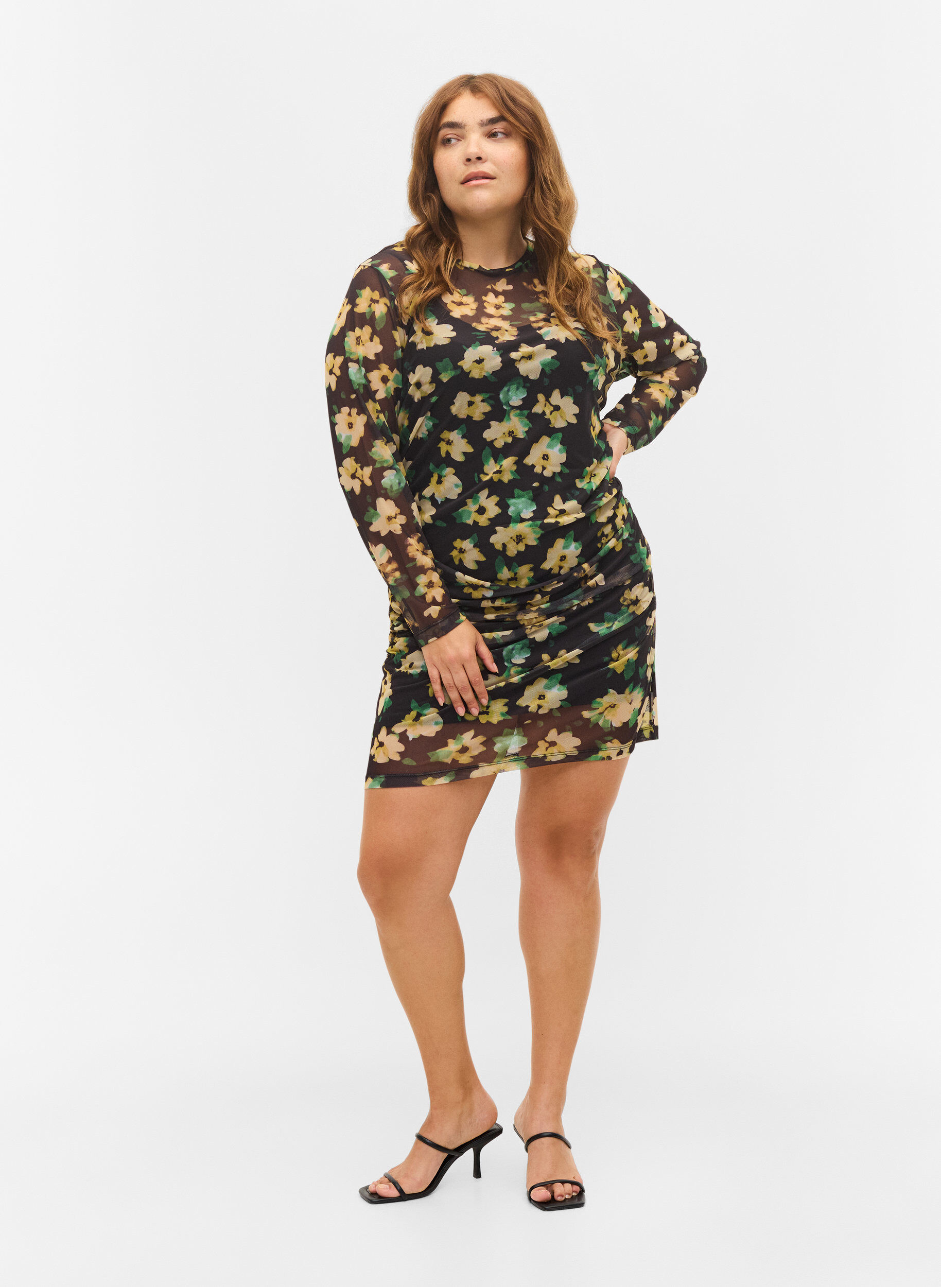 Zizzi Close-fitting mesh dress with 3/4 sleeves, Yellow Green AOP, Model image number 2