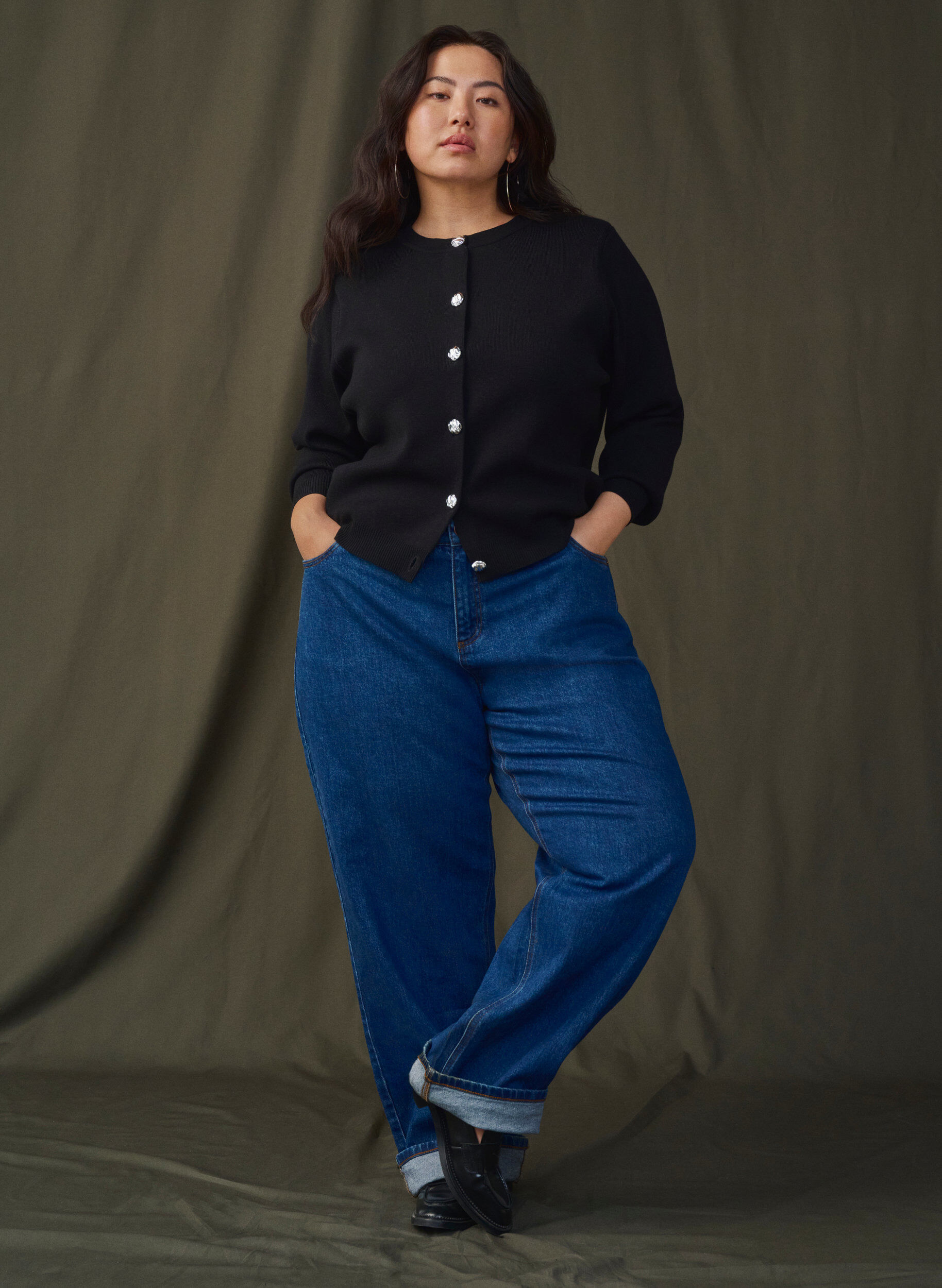 Zizzi Dzianinowy kardigan z&nbsp;ozdobnymi guzikami, Black, Image image number 0