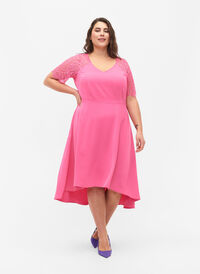 Sukienka midi z krótkimi koronkowymi rekawami, Shocking Pink, Model