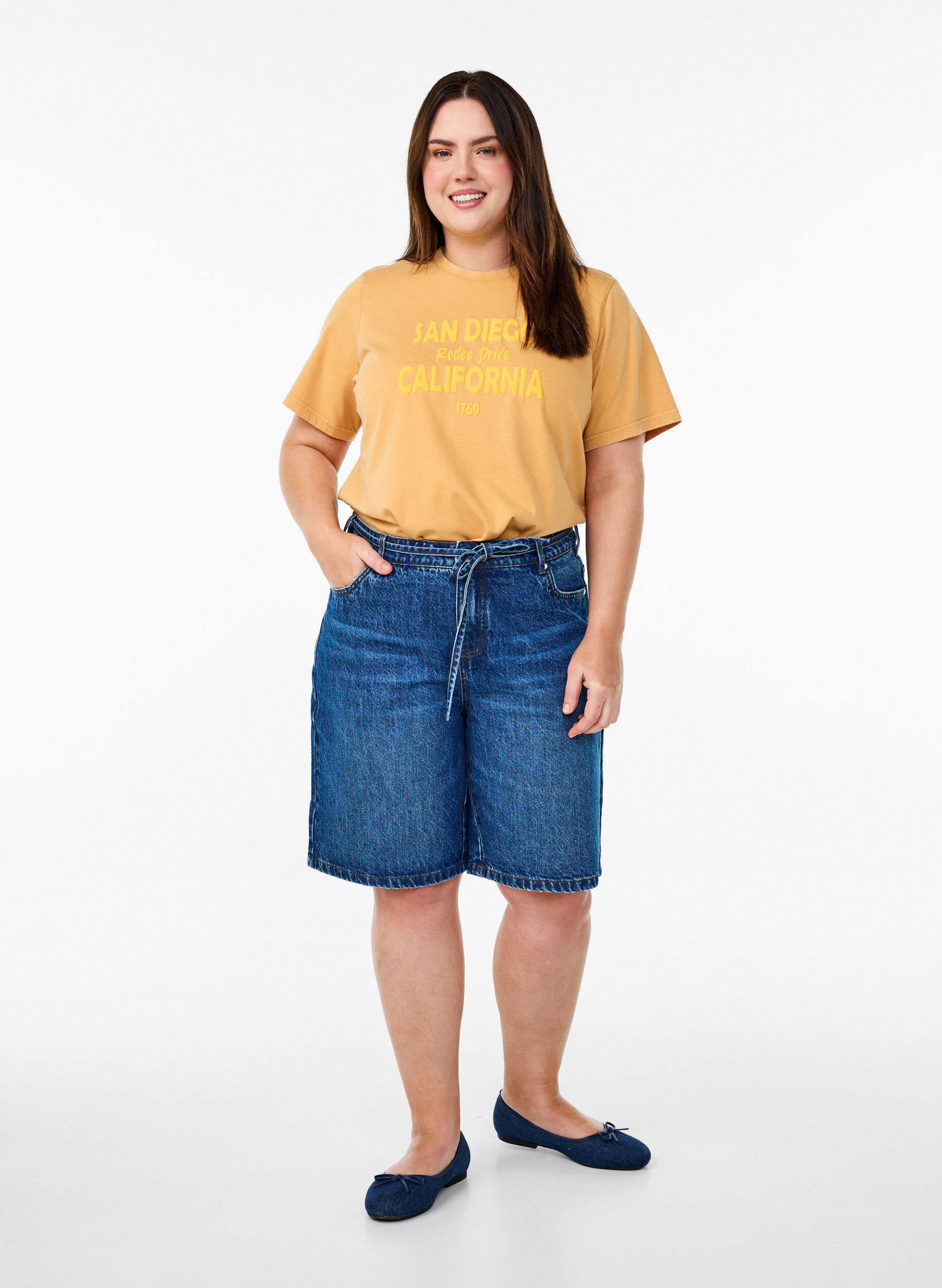 Zizzi Koszulka z bawelny organicznej z fajnym nadrukiem, Ż&oacute;łty, Model image number 1