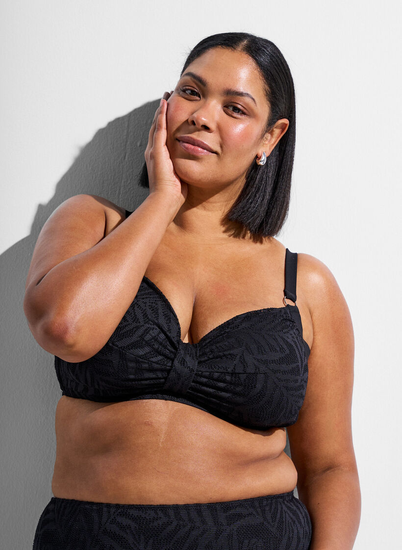 Biustonosz bikini z fakturowana siateczka i wyjmowanymi wkladkami, Czarne, Model image number 3