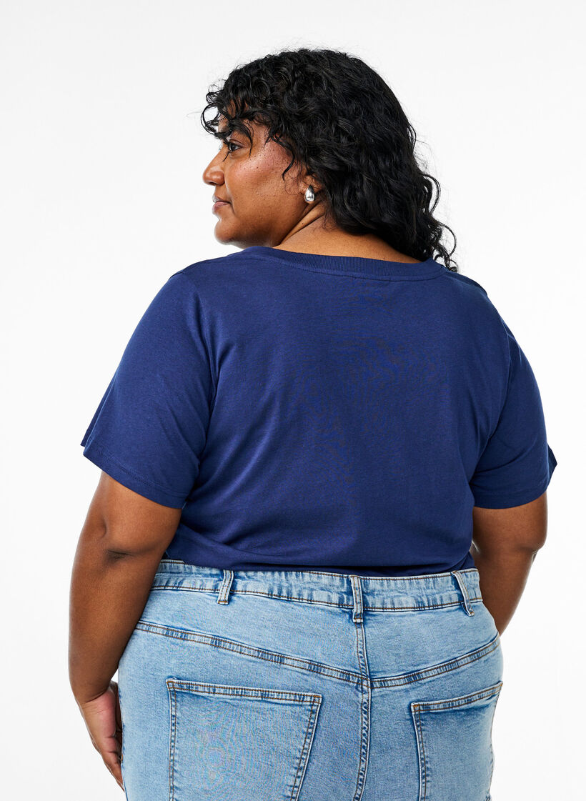 Podstawowy bawelniany t-shirt z dekoltem w szpic, Niebieskie, Model image number 2