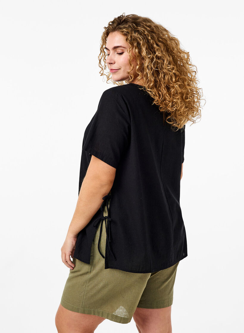 Luzne szorty z mieszanki bawelny z lnem, Deep Lichen Green, Model image number 1