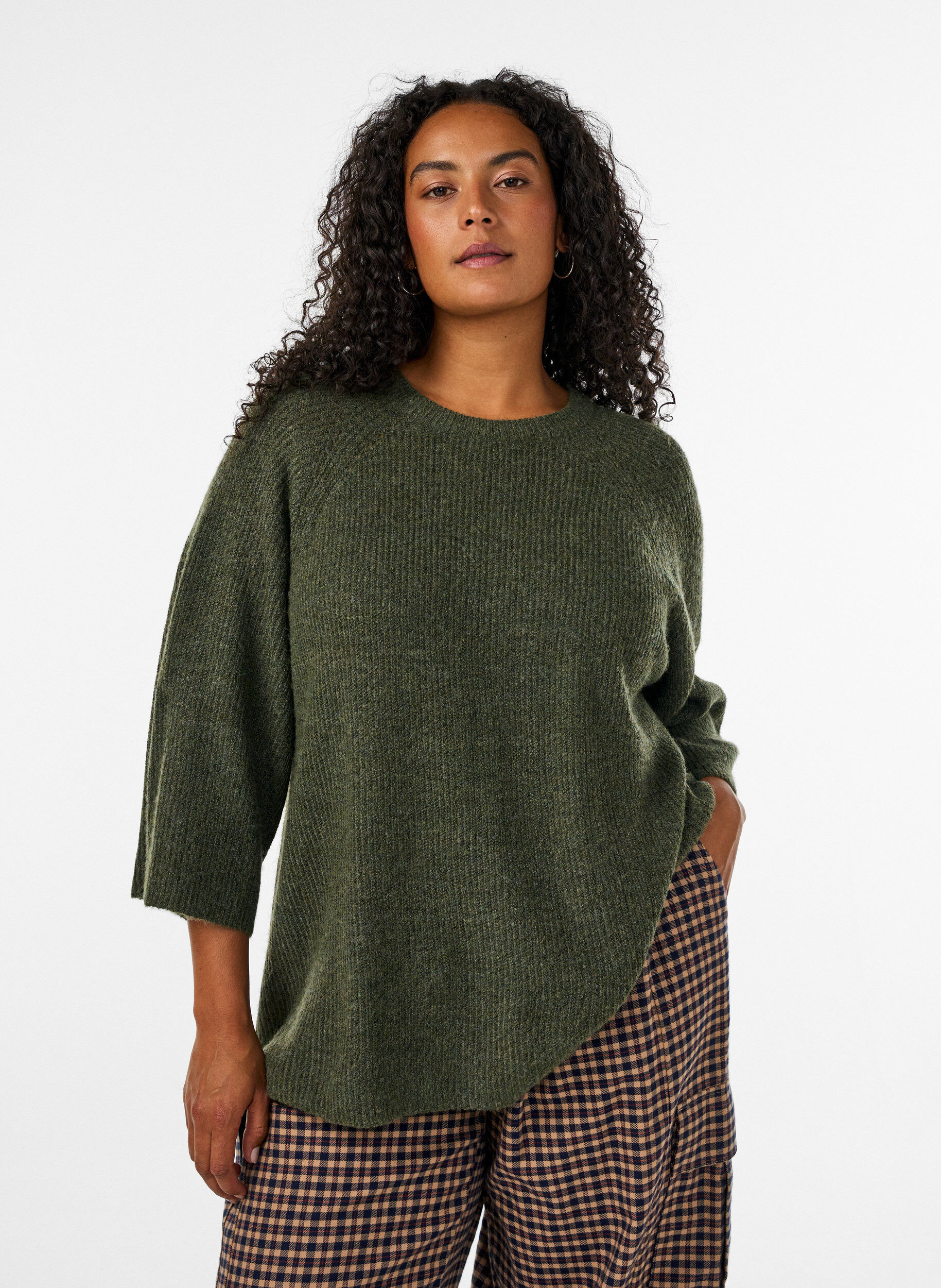 Prazkowany sweter z rekawami 3/4, Zielony, Model