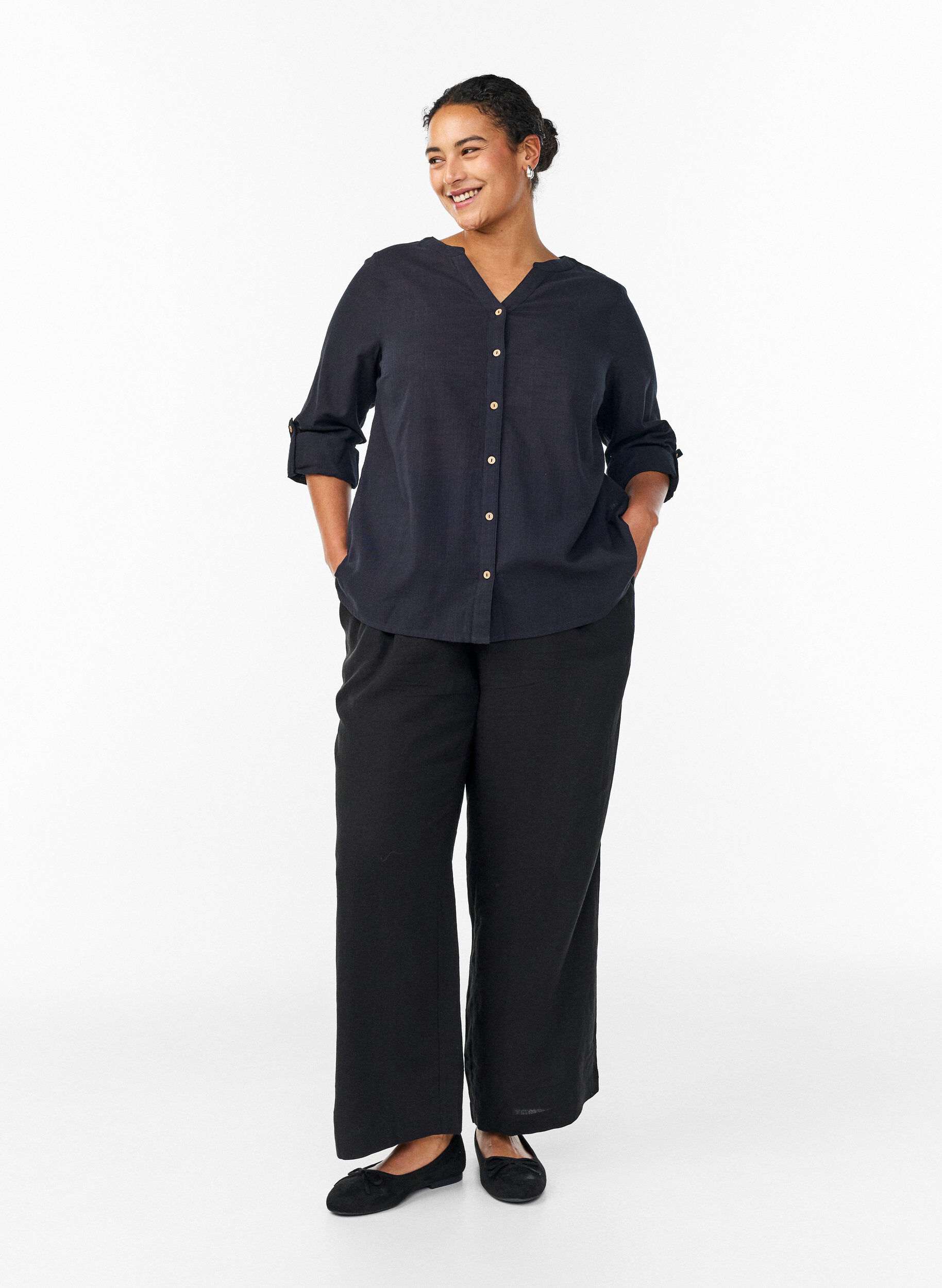 Zizzi Bluzka z bawelny z dekoltem w ksztalcie litery V, Czarne, Model image number 1