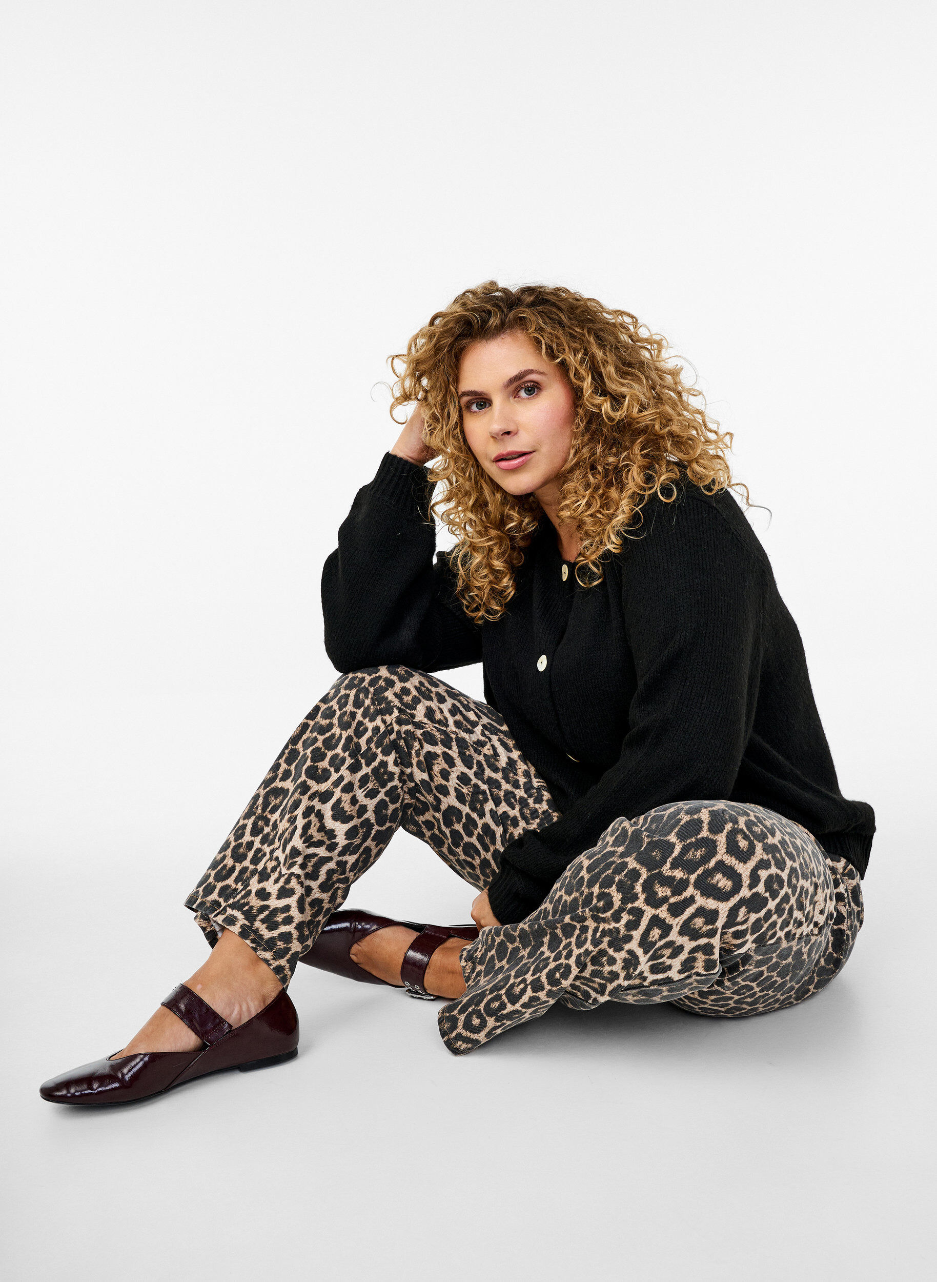 Zizzi Dzianinowy kardigan z welny z guzikami, Black Solid, Image image number 0