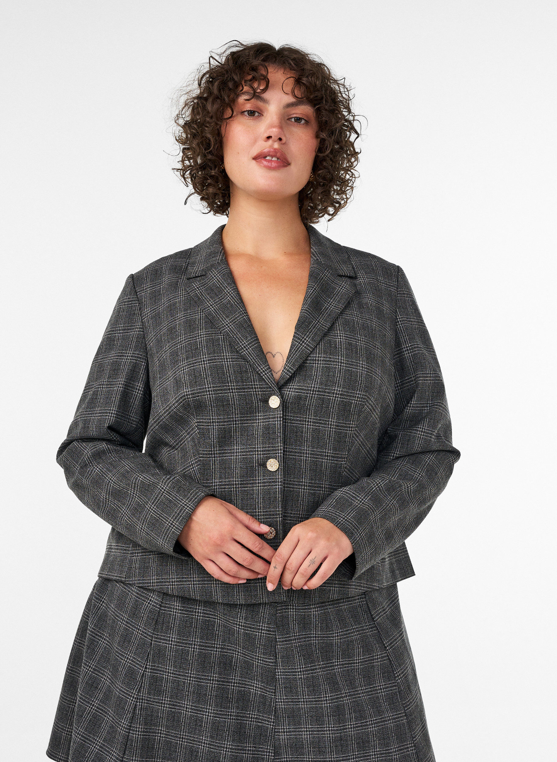 Kr&oacute;tki marynarka w krate, Ciemnoszary, Model