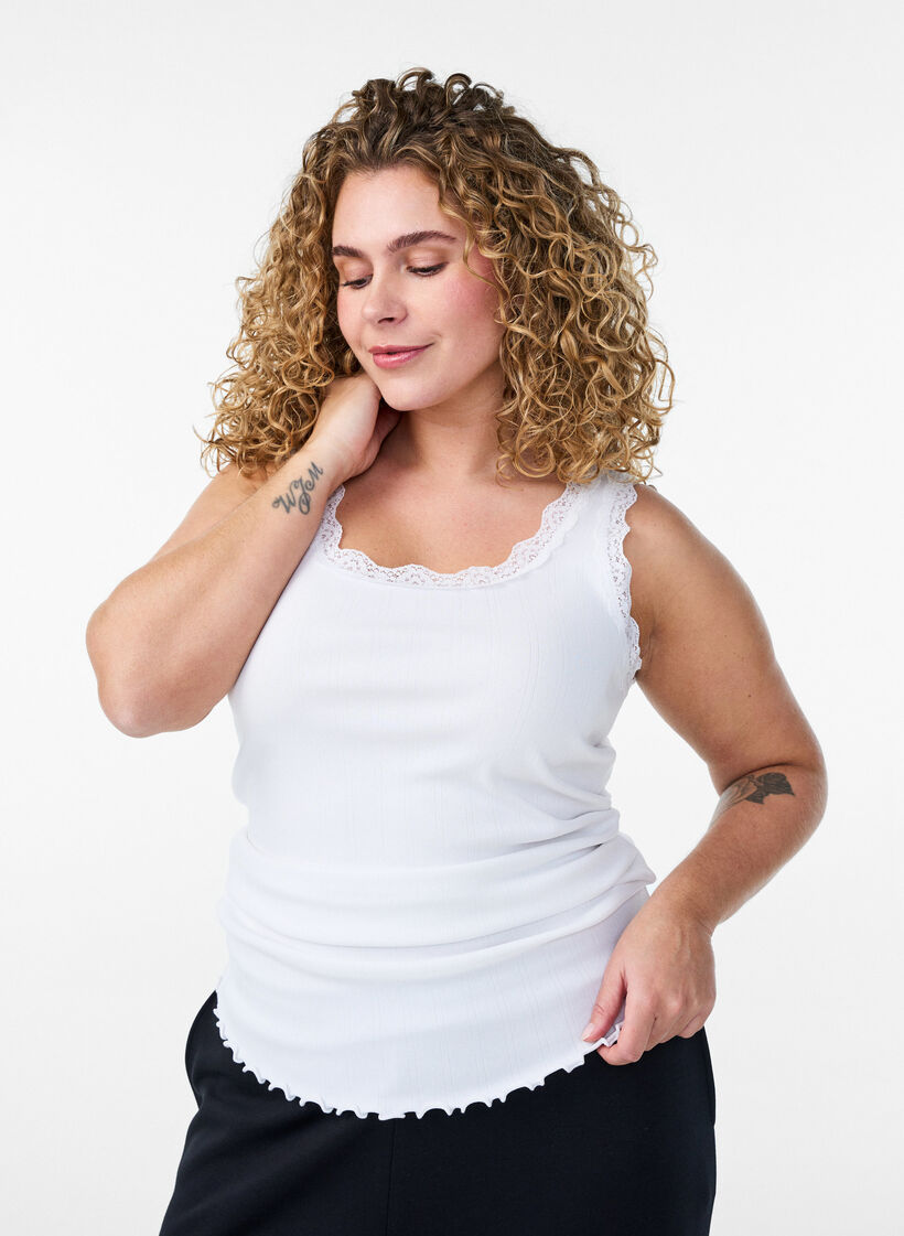 Koszulka bez rekaw&oacute;w z koronkowym wykonczeniem i haftem oczka, Biały, Model image number 0