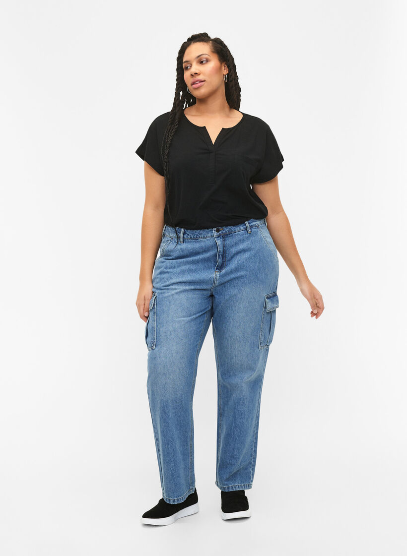 Koszulka z dekoltem w szpic i kieszenia na piersi, Black, Model image number 2