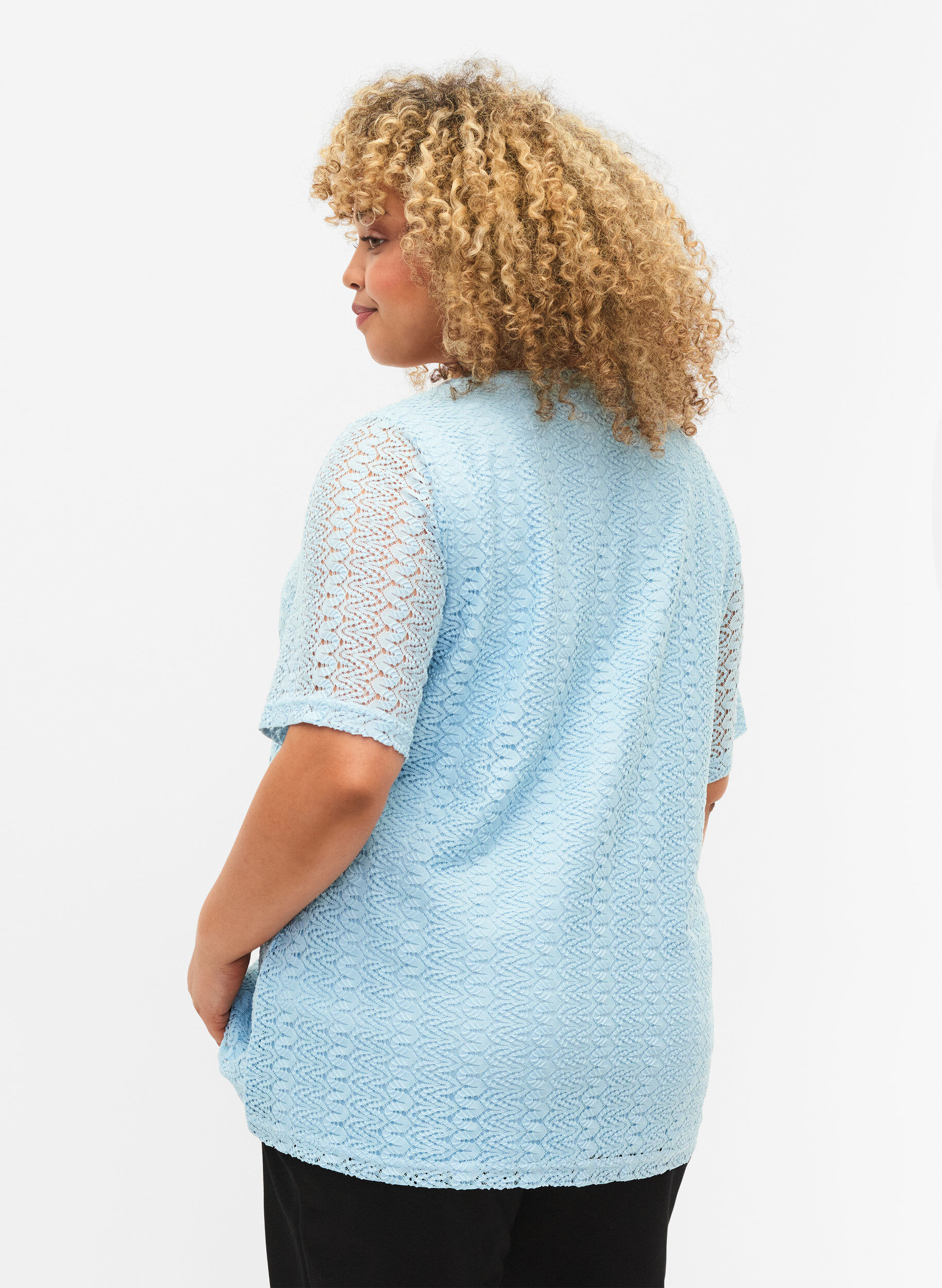 Zizzi Koronkowa bluzka z kr&oacute;tkim rekawem i dekoltem w szpic, Angel Falls, Model image number 1