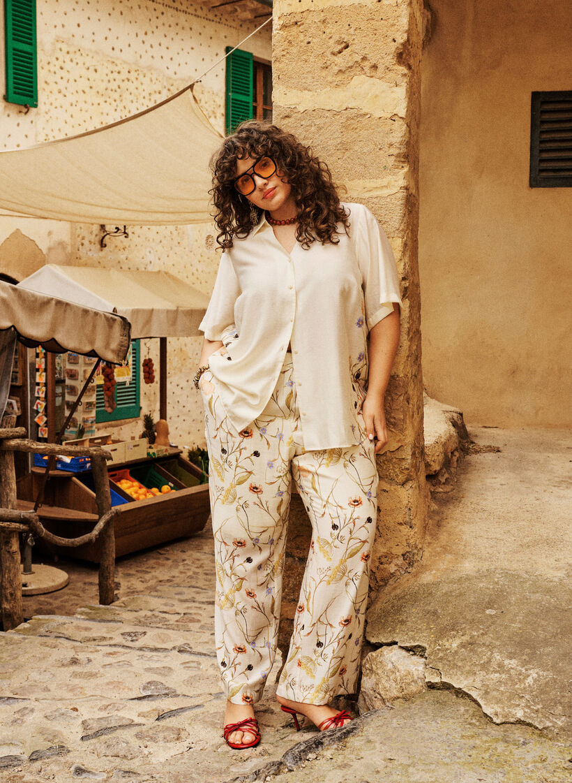 Spodnie wiskozowe na wysoka talie z nadrukiem kwiatowym, Beżowy, Image image number 0