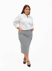 Olówkowa spódnica w paski z kieszeniami, Black & White Stripe, Model