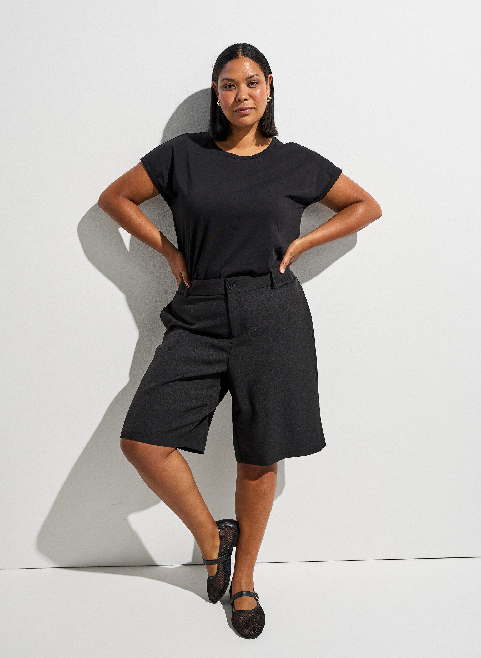 Koszulka z kr&oacute;tkimi rekawami wykonana z mieszanki bawelny