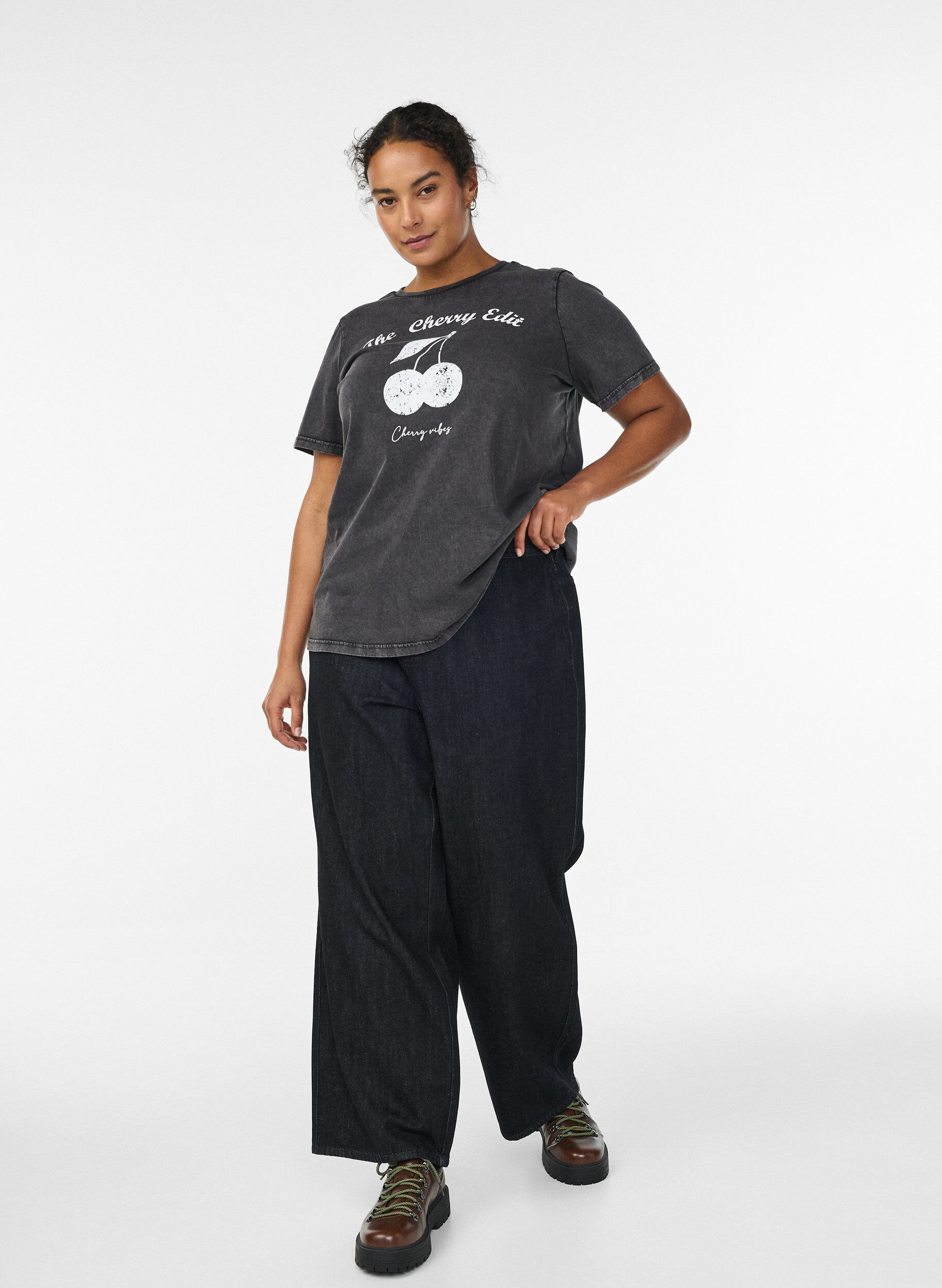 Zizzi Koszulka z organicznej bawelny z nadrukiem, Ciemnoszary, Model image number 1