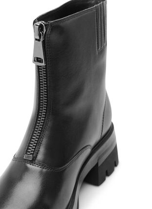 Krótkie szerokie buty ze skóry z zamkiem blyskawicznym, Black, Packshot image number 4
