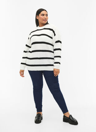 FLASH – dzianinowy sweter w paski, White/Black Stripe, Model image number 2