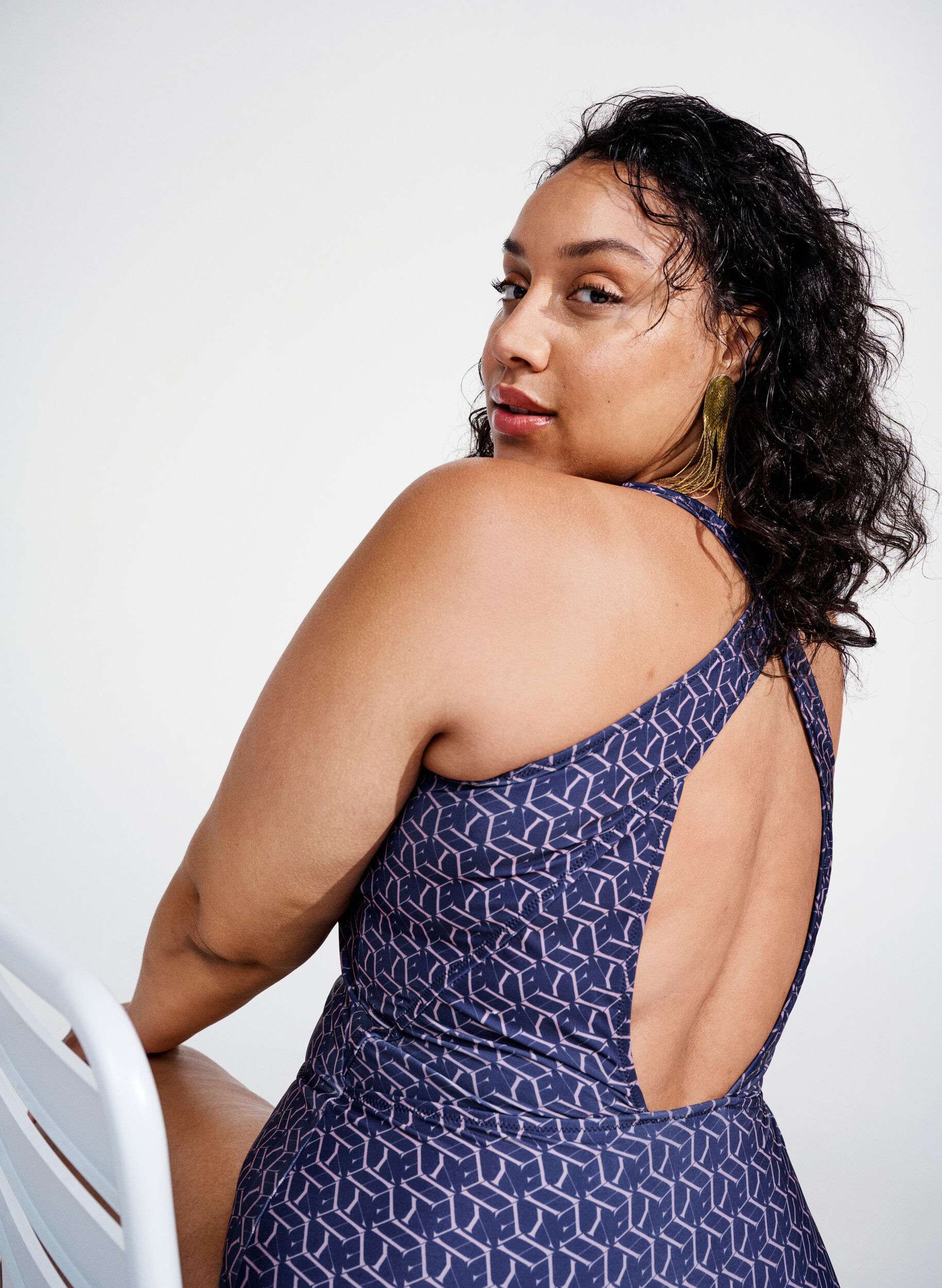 Zizzi Swimsuit with print and crossed back, Text Print, Image image number 1