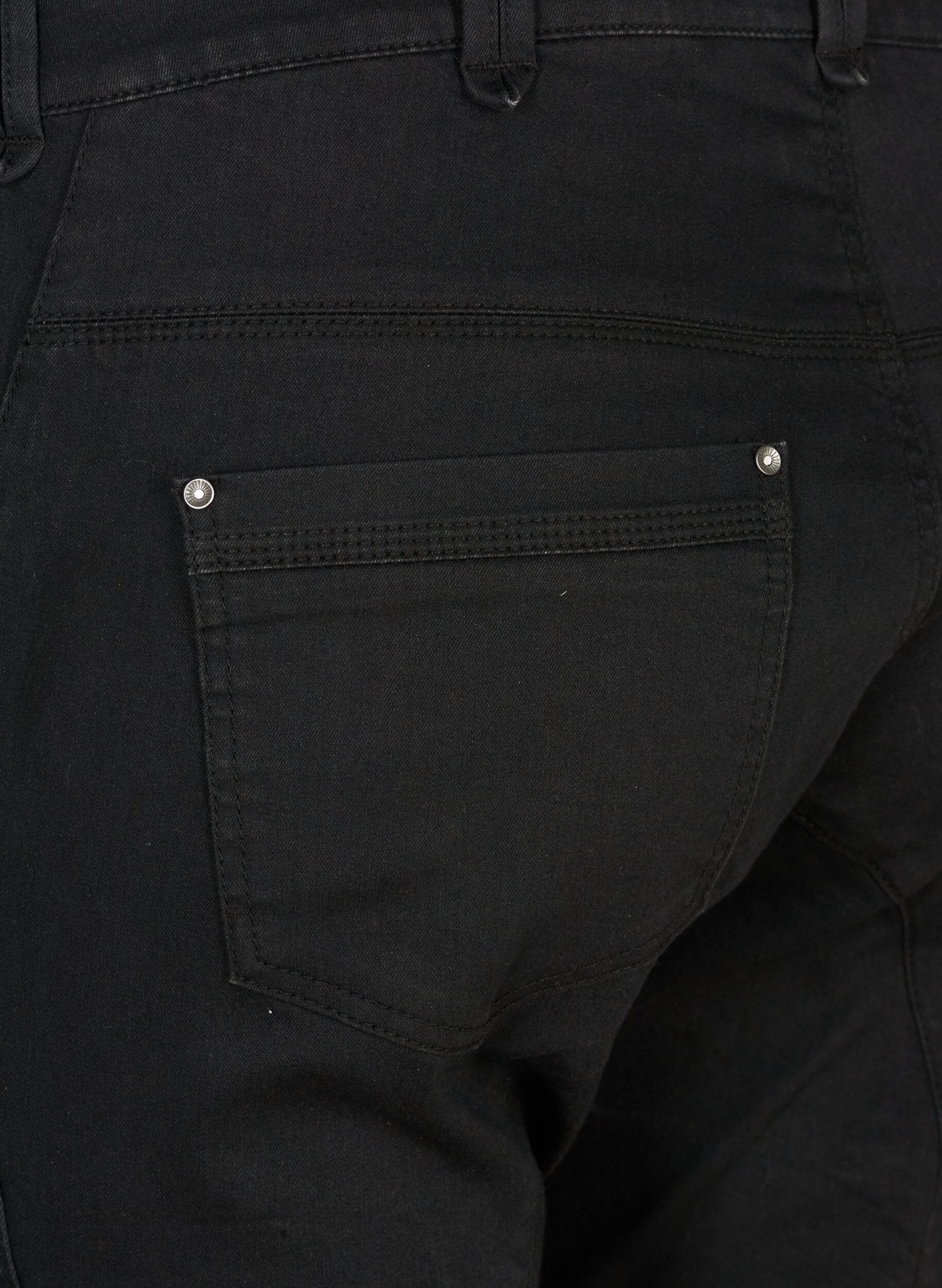 ZizziJeansy capri o dopasowanym kroju z kieszeniami, Czarne, Packshot image number 3