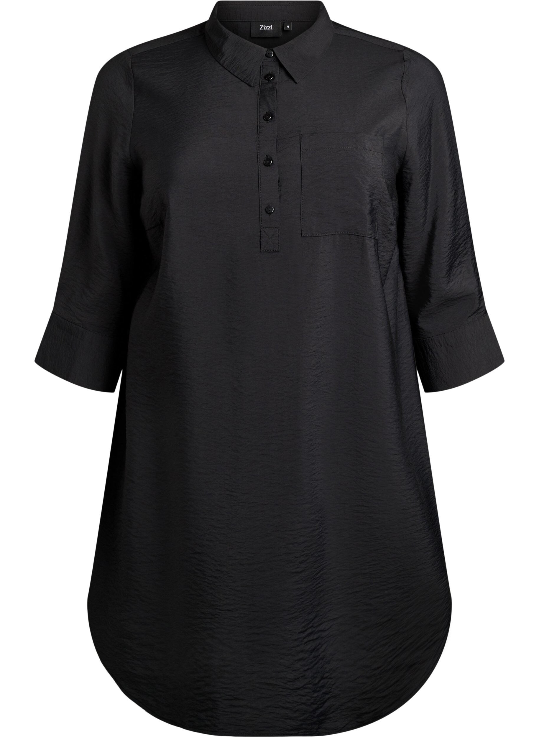 Kr&oacute;tka sukienka z kolnierzykiem i kieszenia na piersi