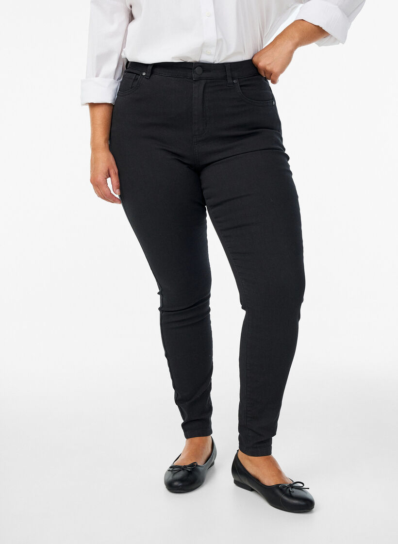 Jeansy super slim z wysokim stanem Amy, Czarne, Model image number 2