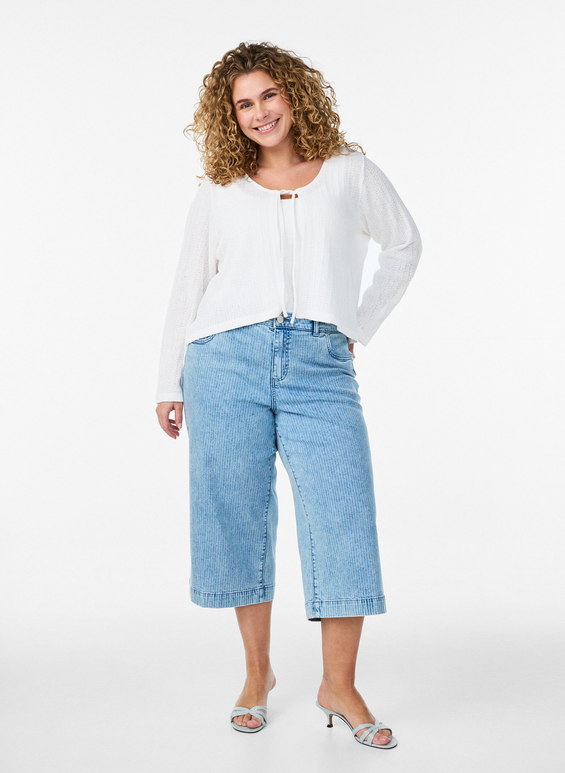 Zizzi Kardigan z dzianiny z faktura i kokardka z przodu, Biały, Model image number 1