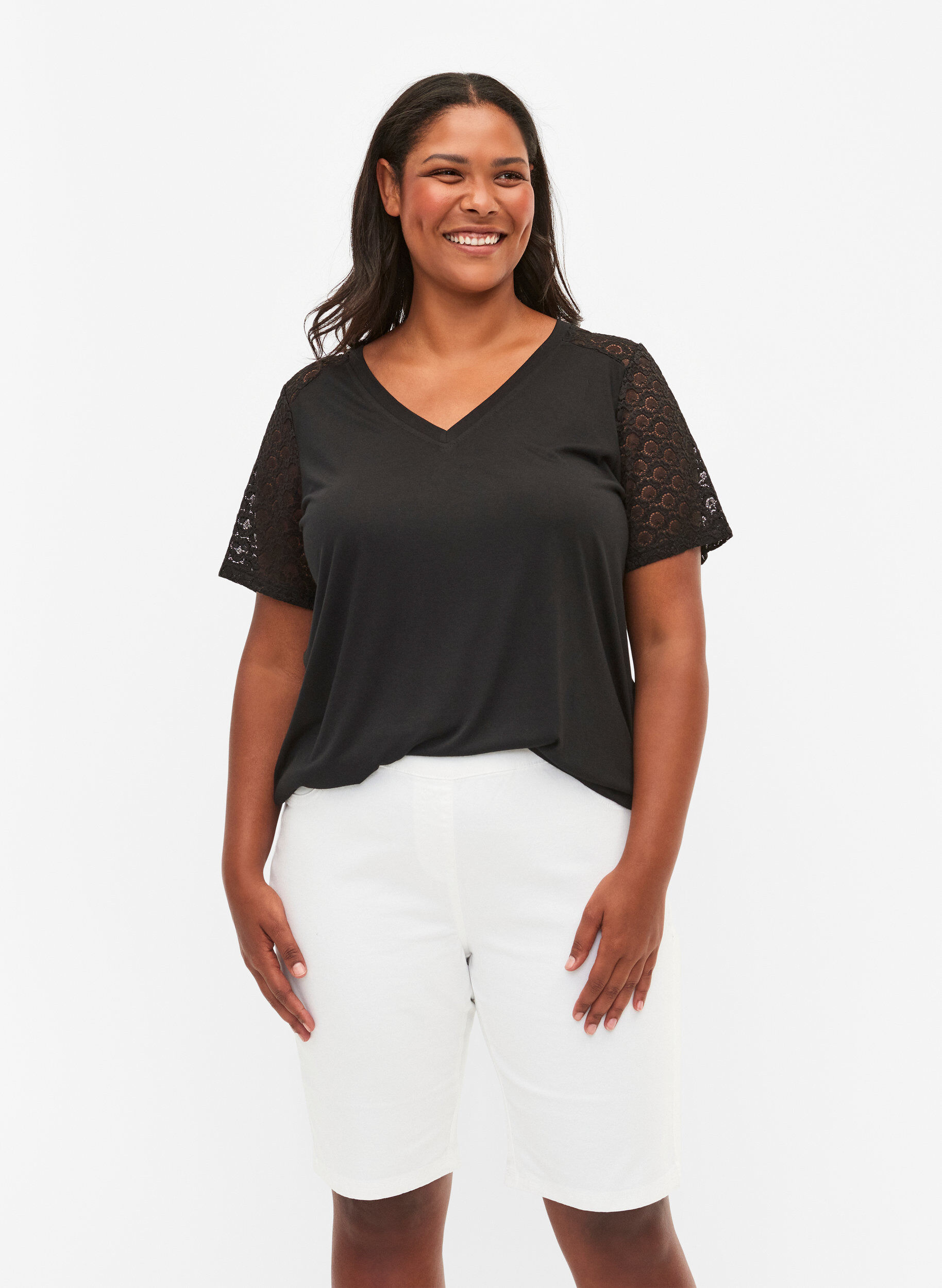 Zizzi Dopasowane szorty z kieszeniami z tylu, White, Model image number 0