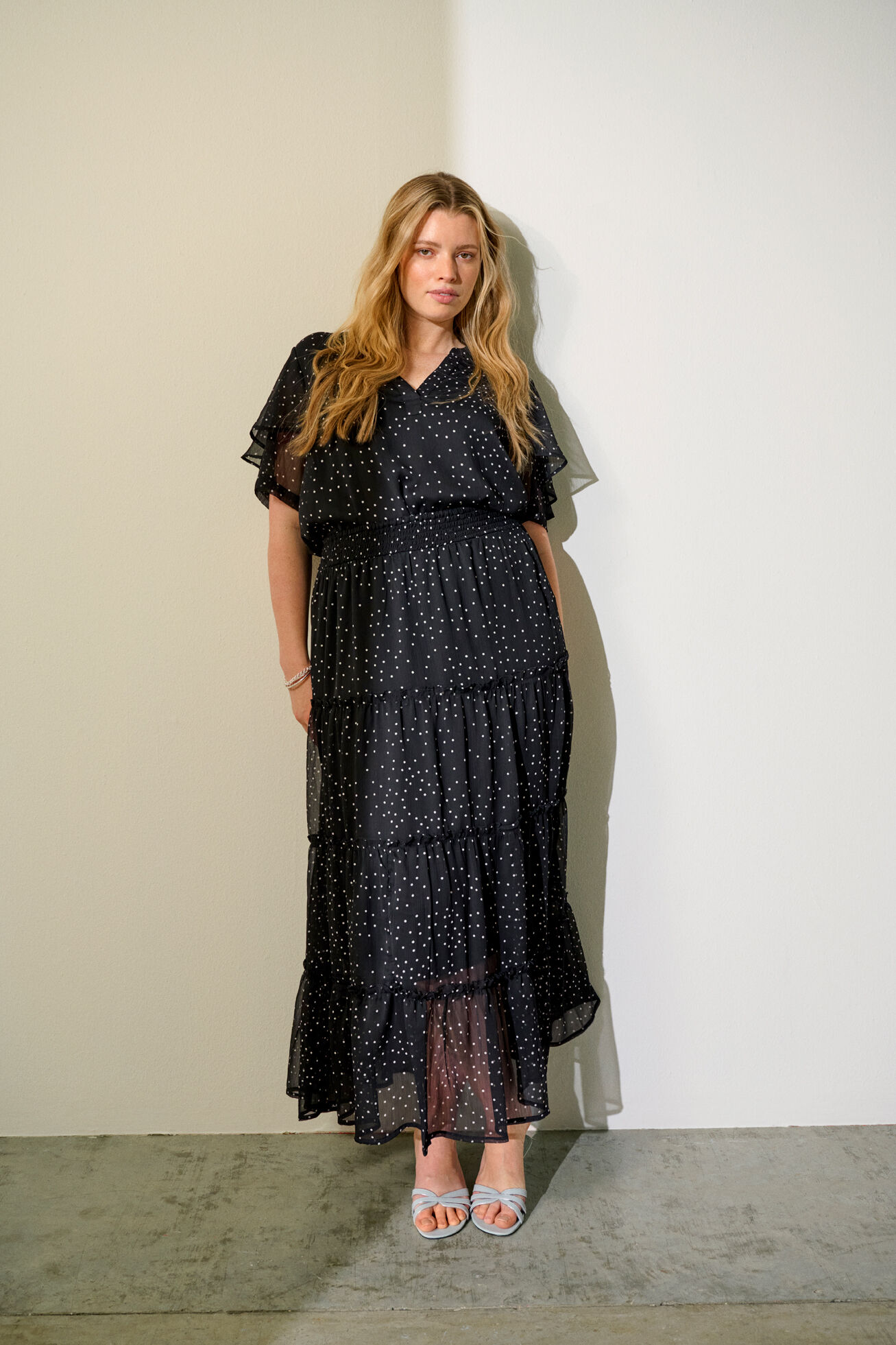 ZizziCzarny komplet w kropki, , Model