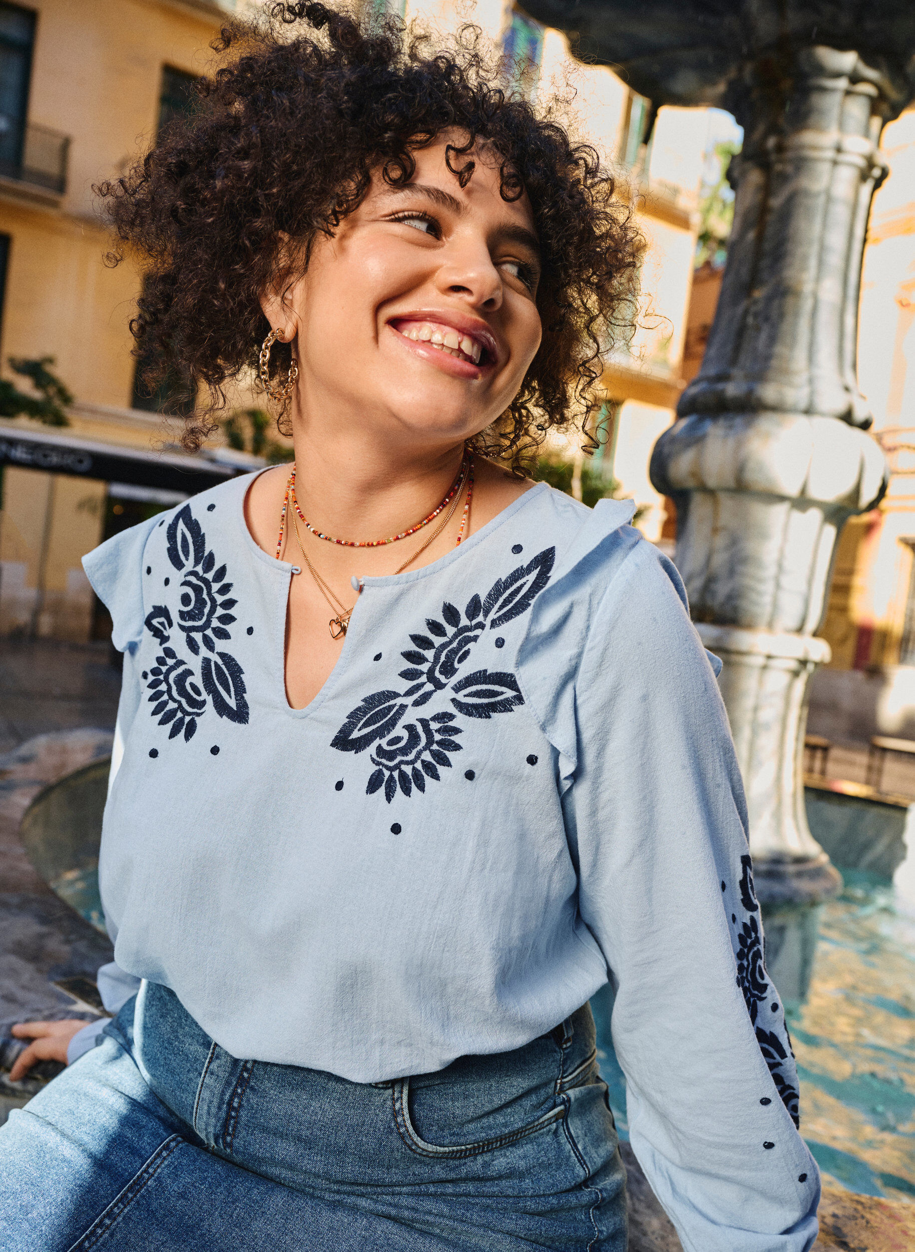 Zizzi Bawelniana bluzka z haftem i falbanami, Niebieskie, Image image number 0