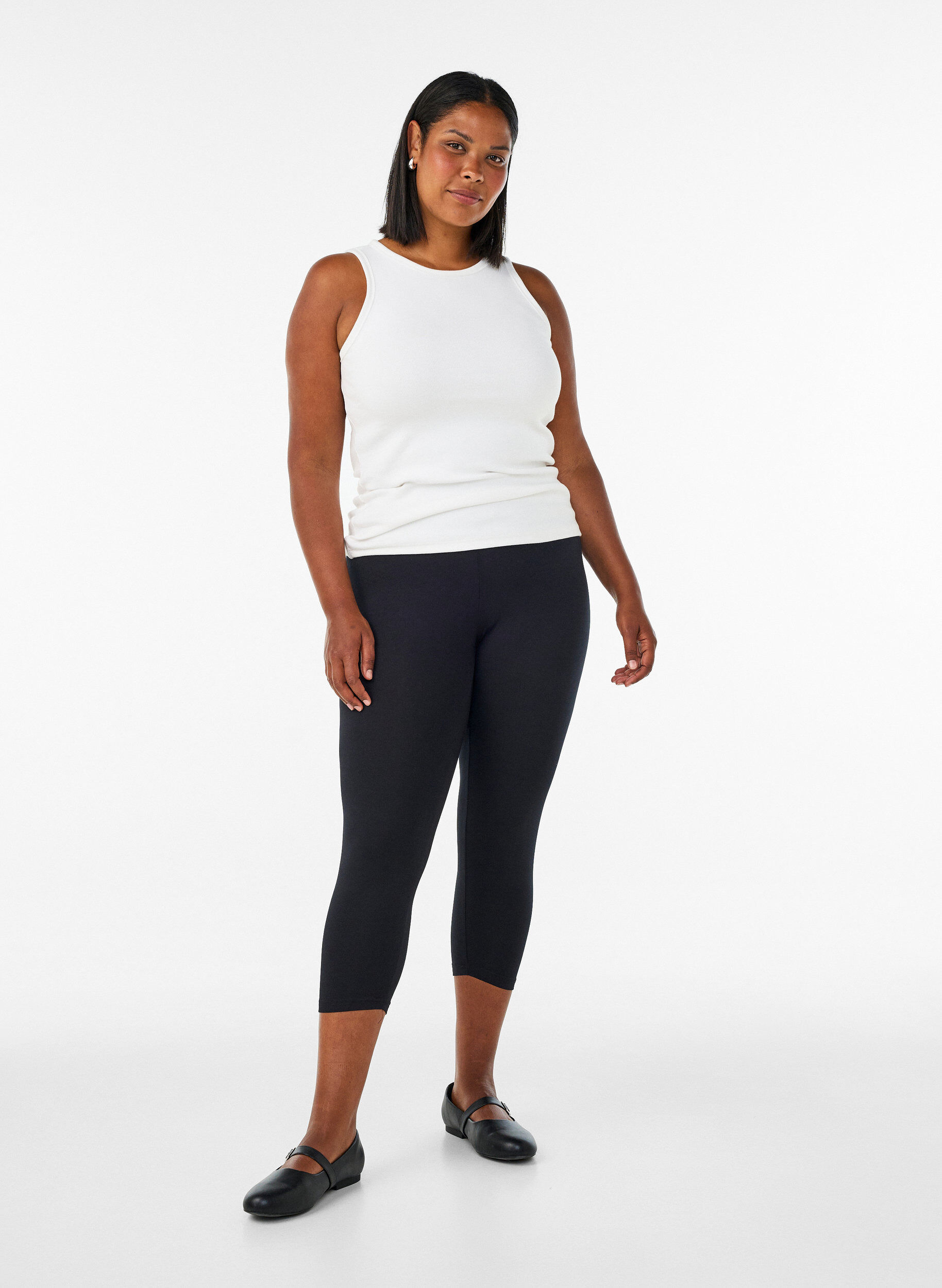 Legginsy 3/4 typu basic z wiskozy, Czarne, Model