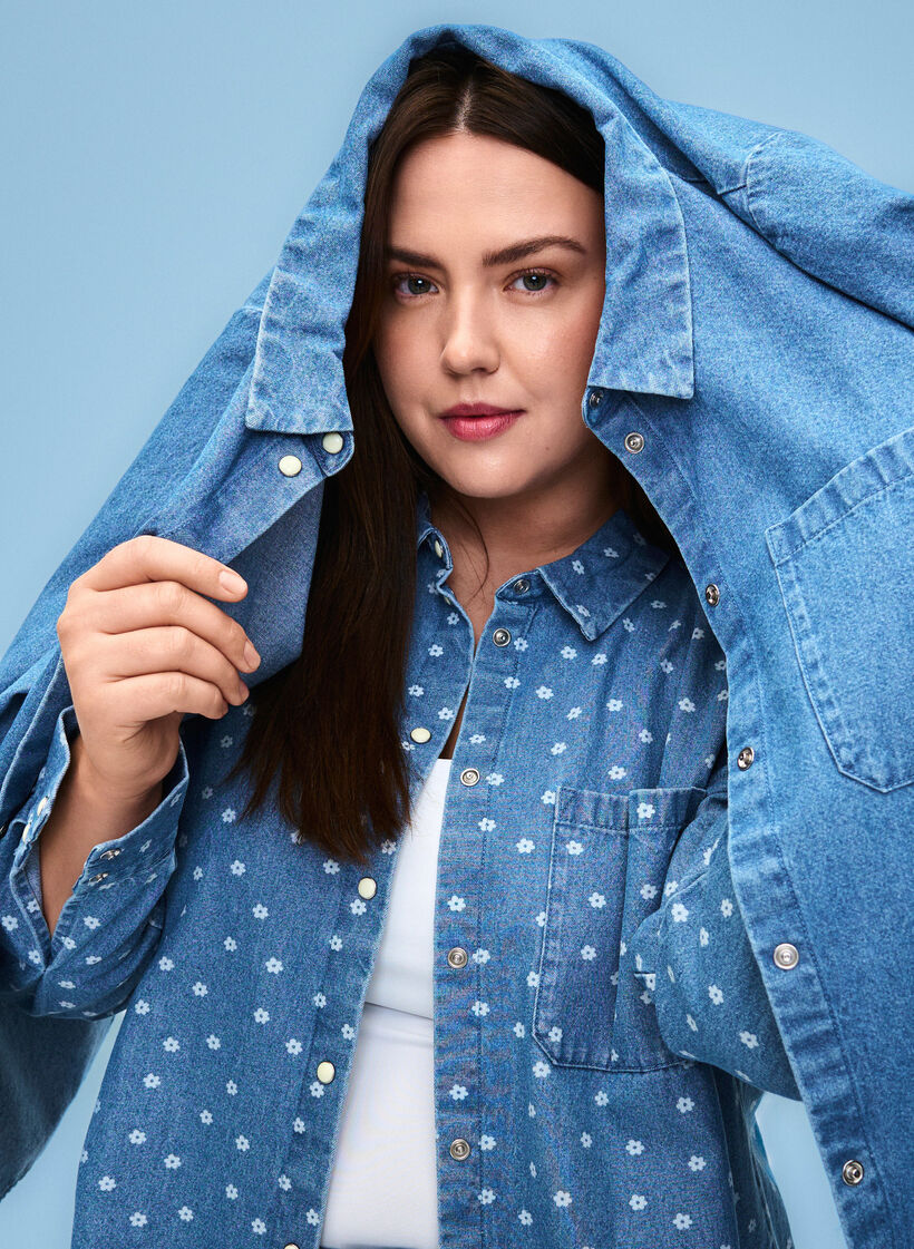Jeansowa koszula w kwiaty z kieszenia na piersi, Light Blue w.Flowers, Image image number 0