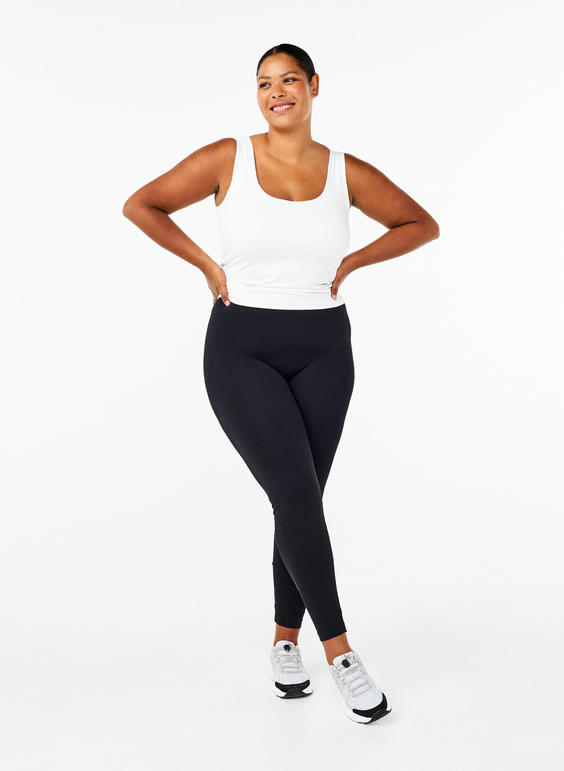 Zizzi Bezszwowe legginsy Basic, Czarne, Model image number 1