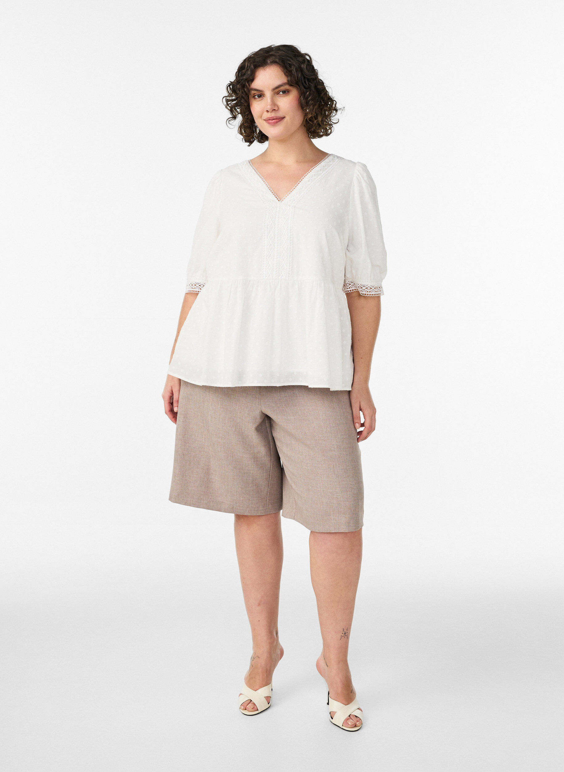 Zizzi Bluzka z bawelny o fakturze z haftami szydelkowymi, Biały, Model image number 1