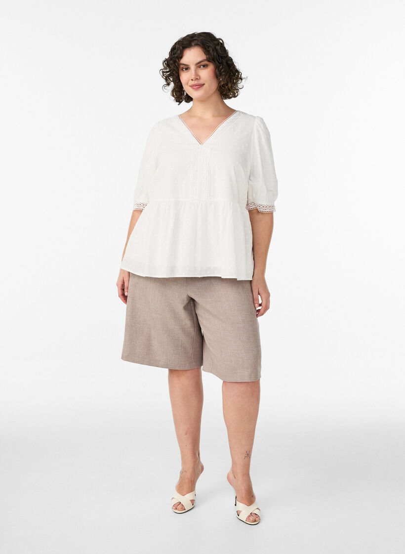 Bluzka z bawelny o fakturze z haftami szydelkowymi, Biały, Model image number 1