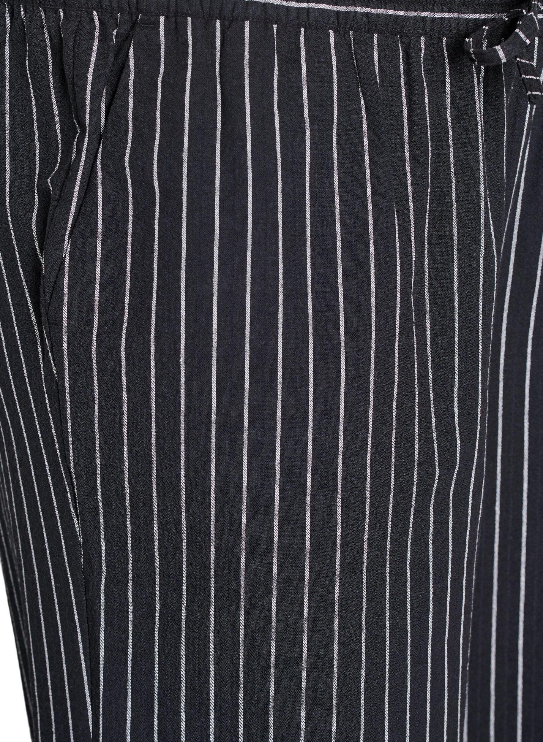 Zizzi Luzne spodnie z wysokim stanem i kieszeniami, Czarne, Packshot image number 2