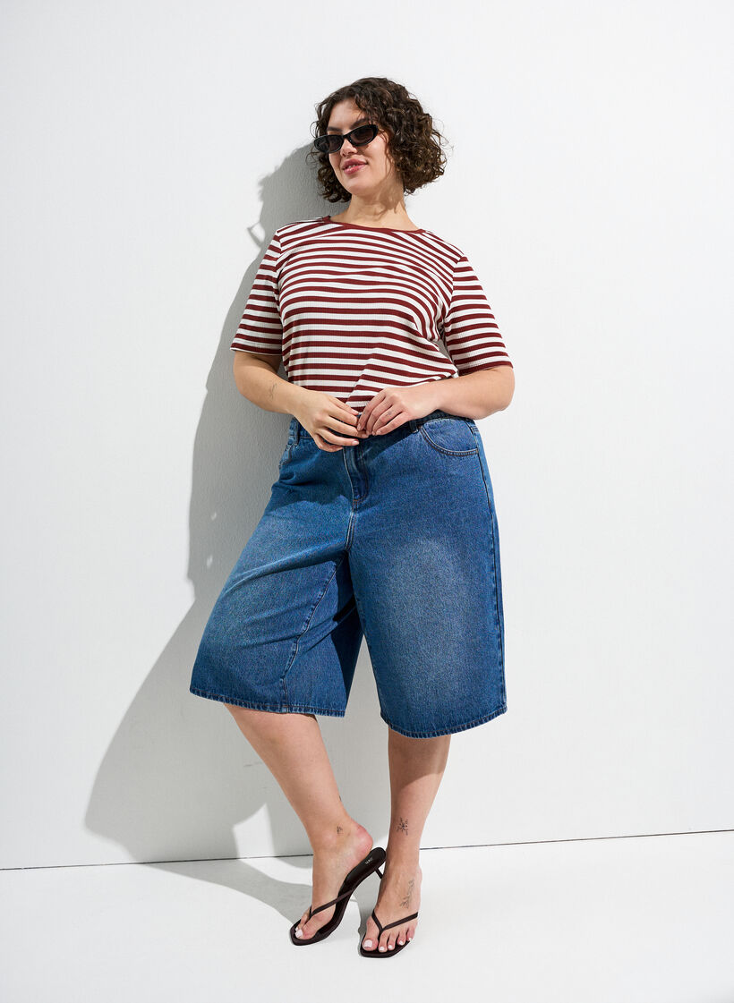 Swobodny letni styl, , Model