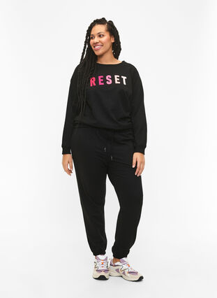 Bluza z tekstem, Black W. Reset, Model image number 3