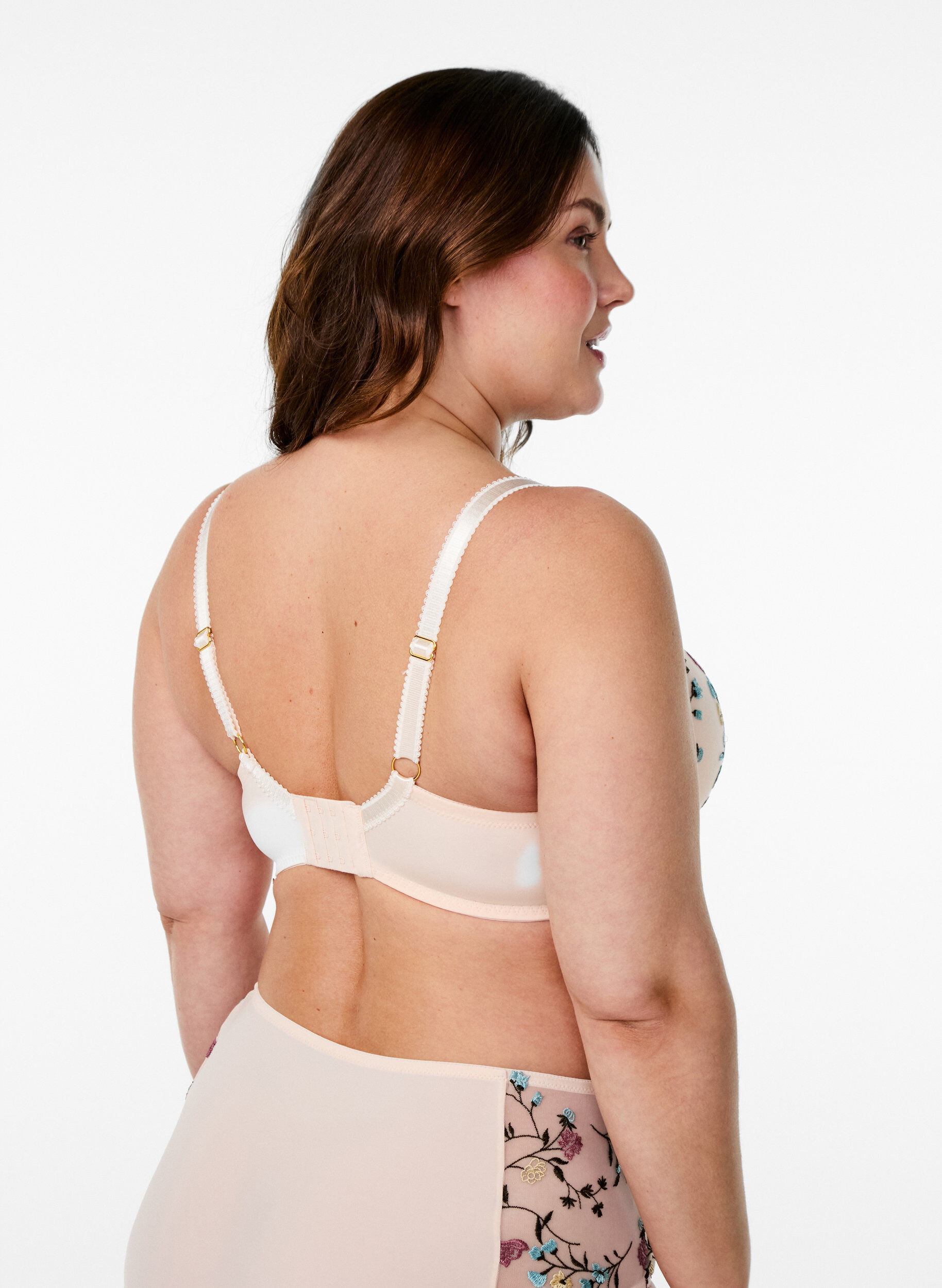 Zizzi Formowany biustonosz z haftowanymi kwiatami, R&oacute;żowy, Model image number 2