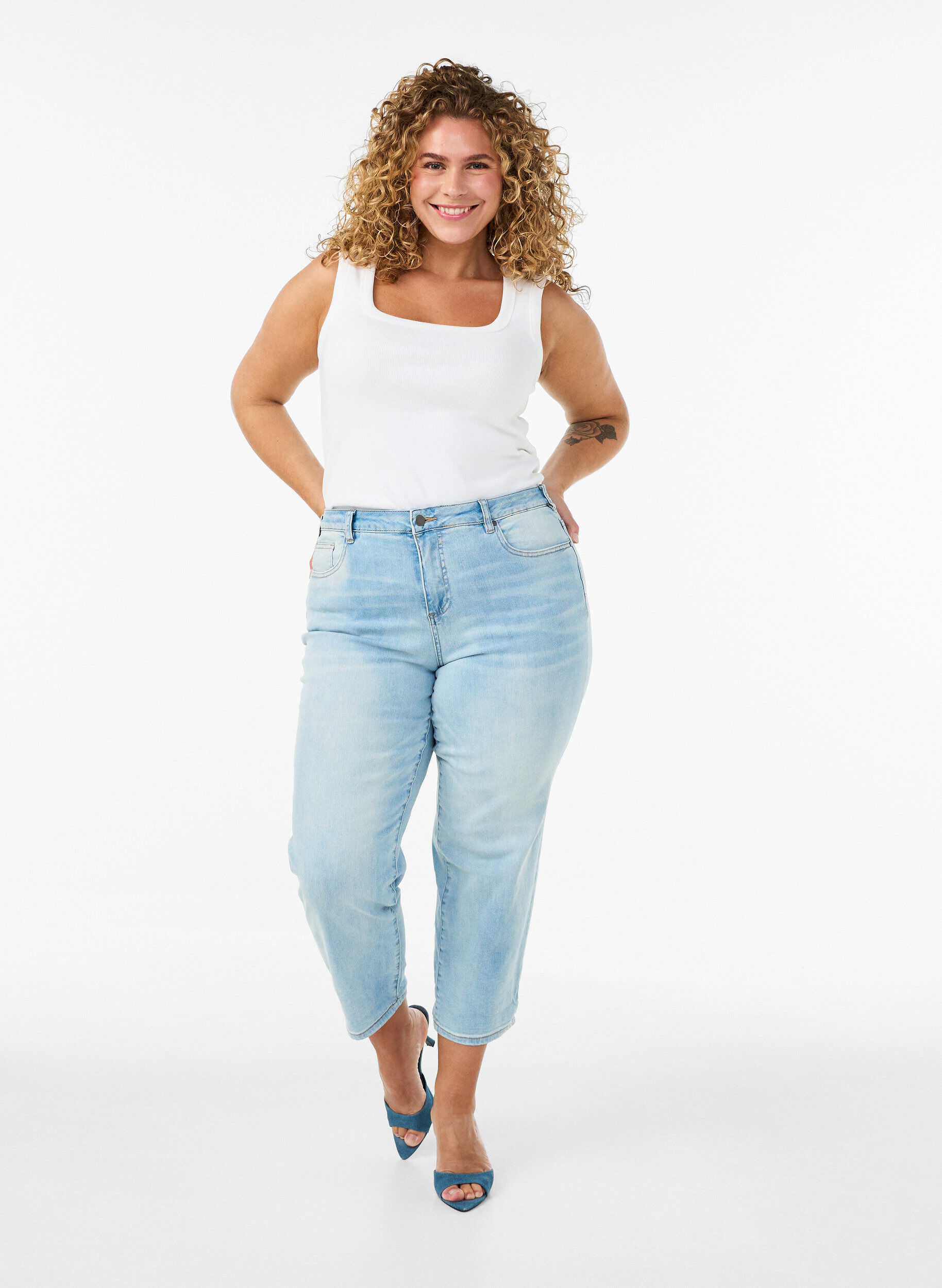 Jeansy 7/8 z podwinietymi brzegami i wysoka talia, Niebieskie, Model