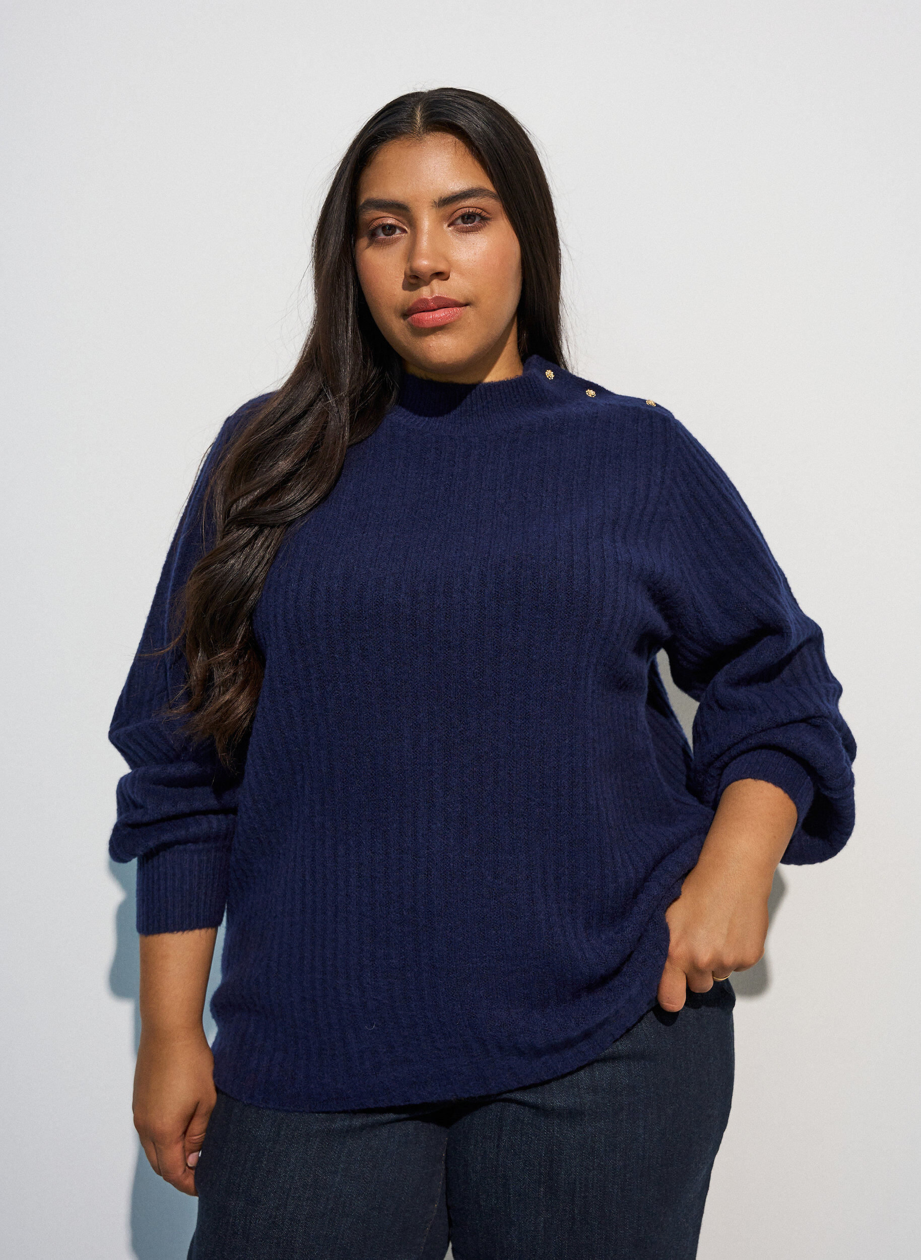 ZizziPrazkowany sweter z bufiastymi rekawami i guzikami, Niebieskie, Model image number 0