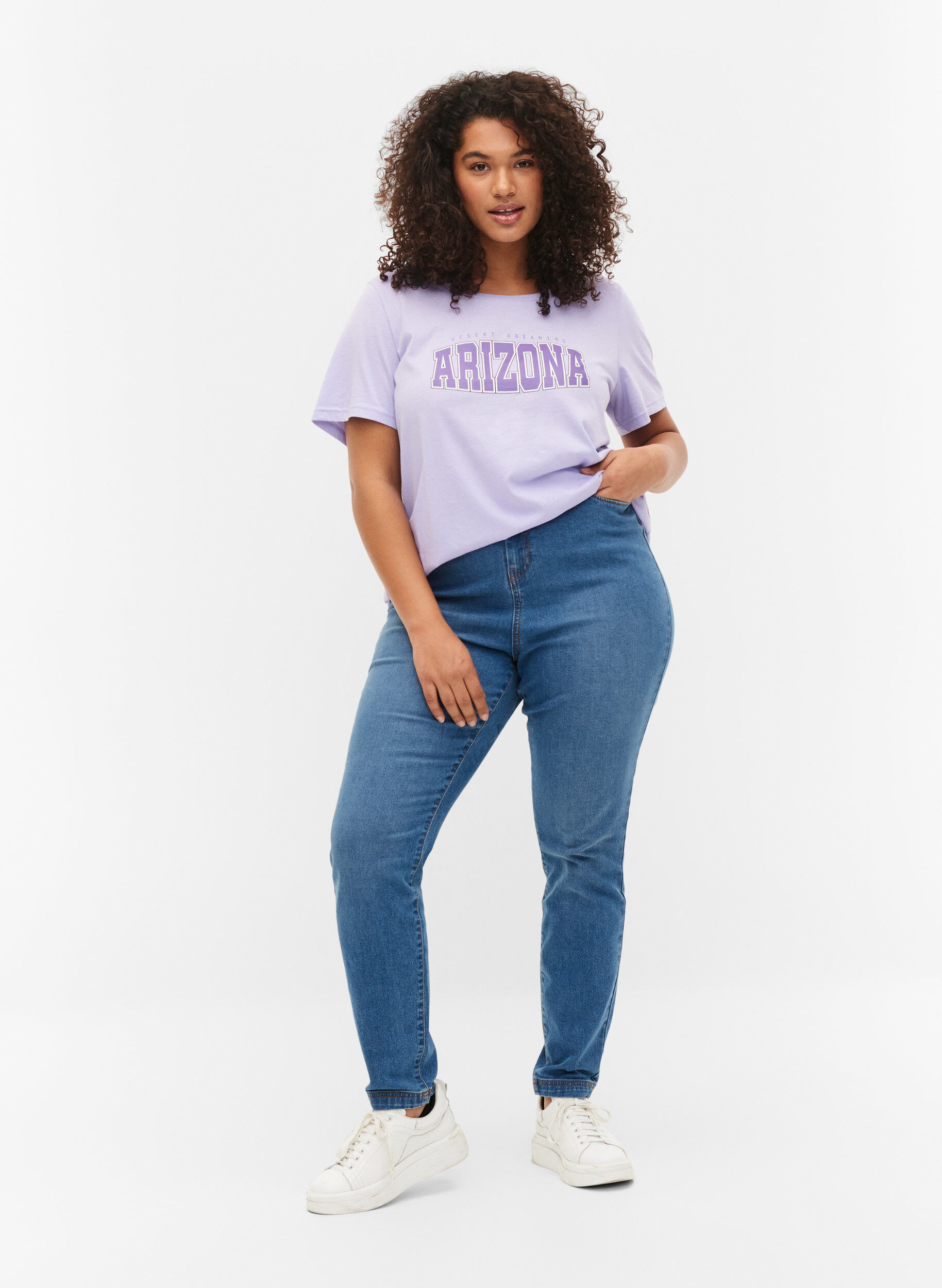 Zizzi Cotton t-shirt with print detail, Lavender ARIZONA, Model image number 2