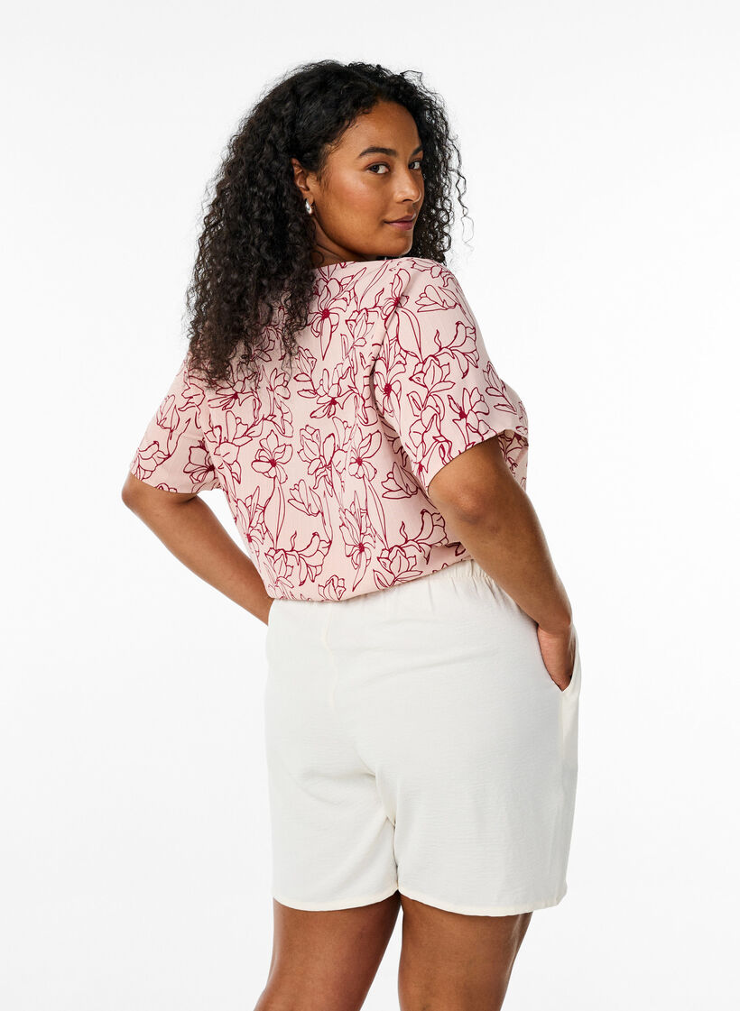 Szorty z kieszeniami i elastycznym paskiem, Biały, Model image number 1