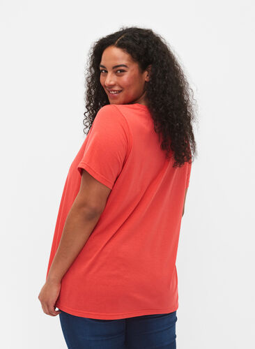 T-shirt z krótkim rekawem i dekoltem w szpic, Cayenne, Model image number 1