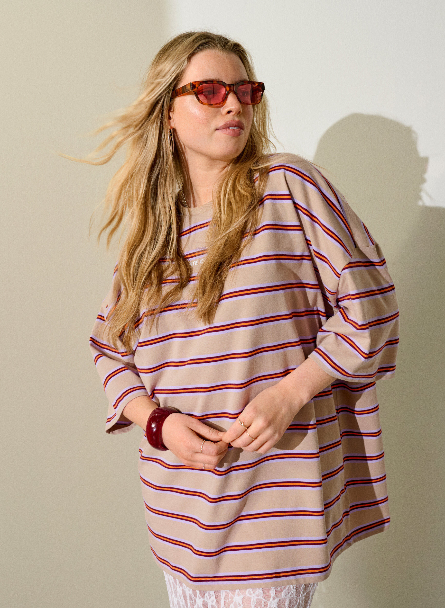 ZizziT-shirt w rozmiarze oversize z paskami i rekawami 1/2, Beżowy, Image image number 0